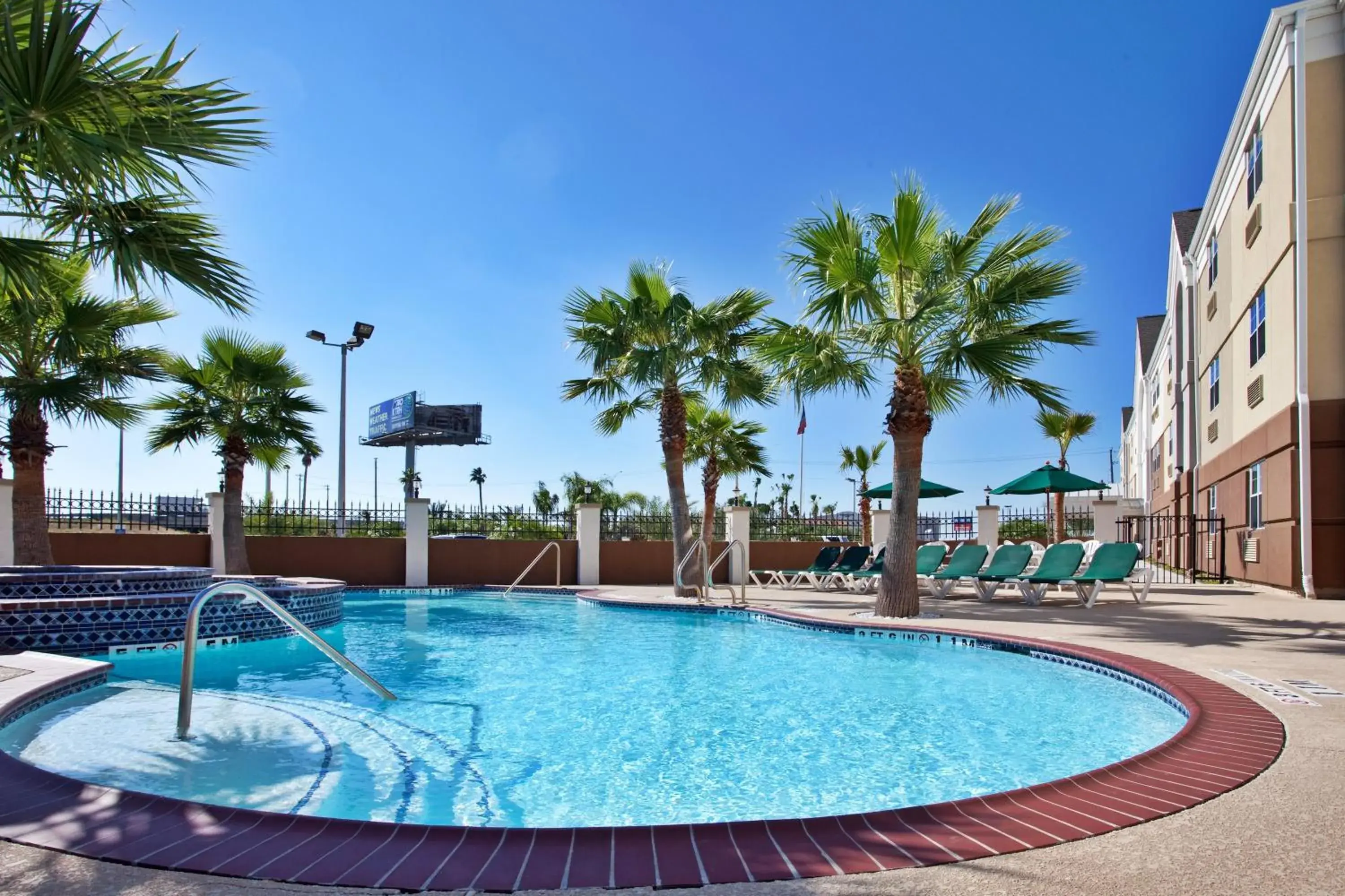 Swimming Pool in Candlewood Suites Galveston