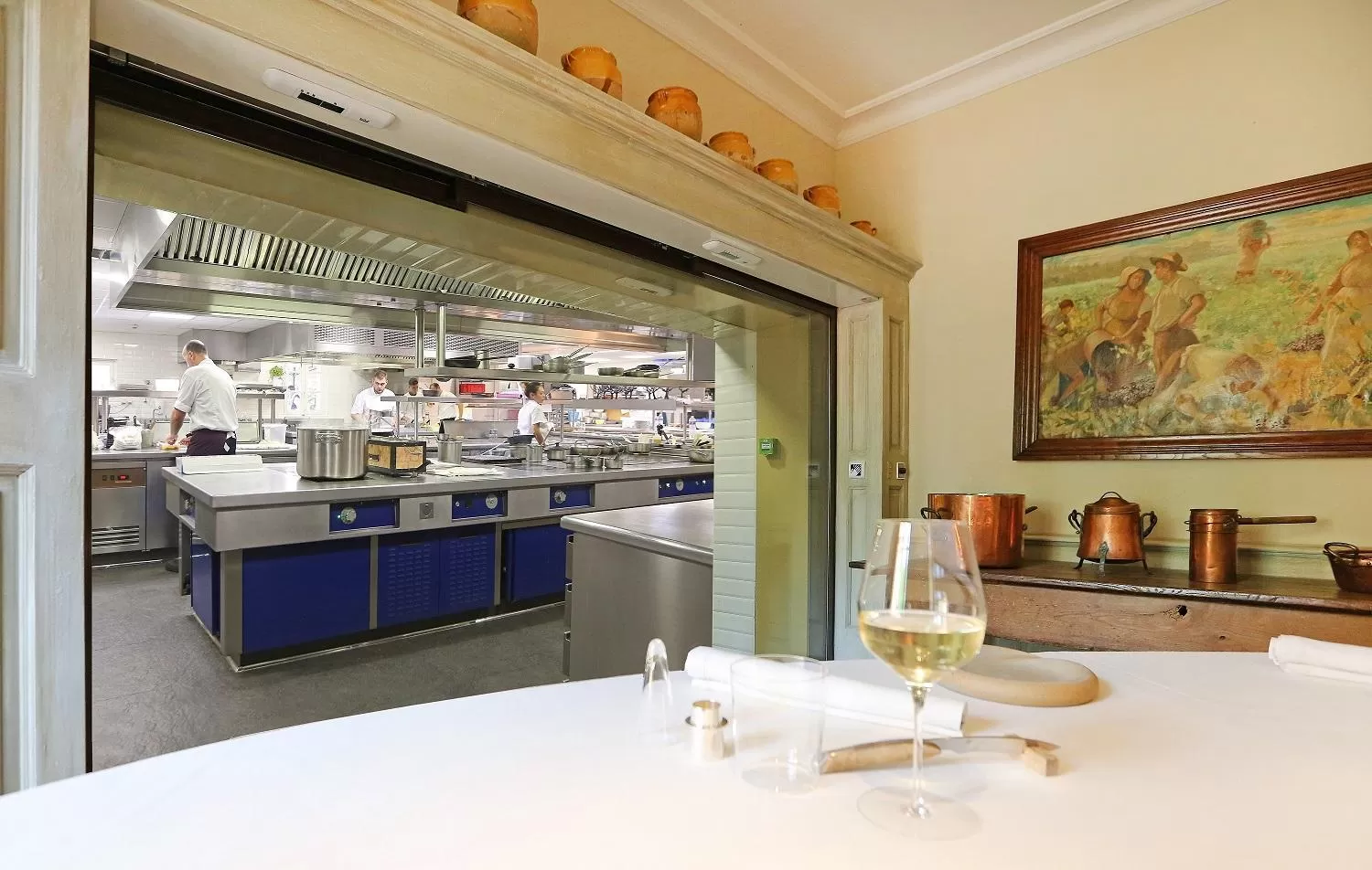 Restaurant/places to eat in Château de Berne