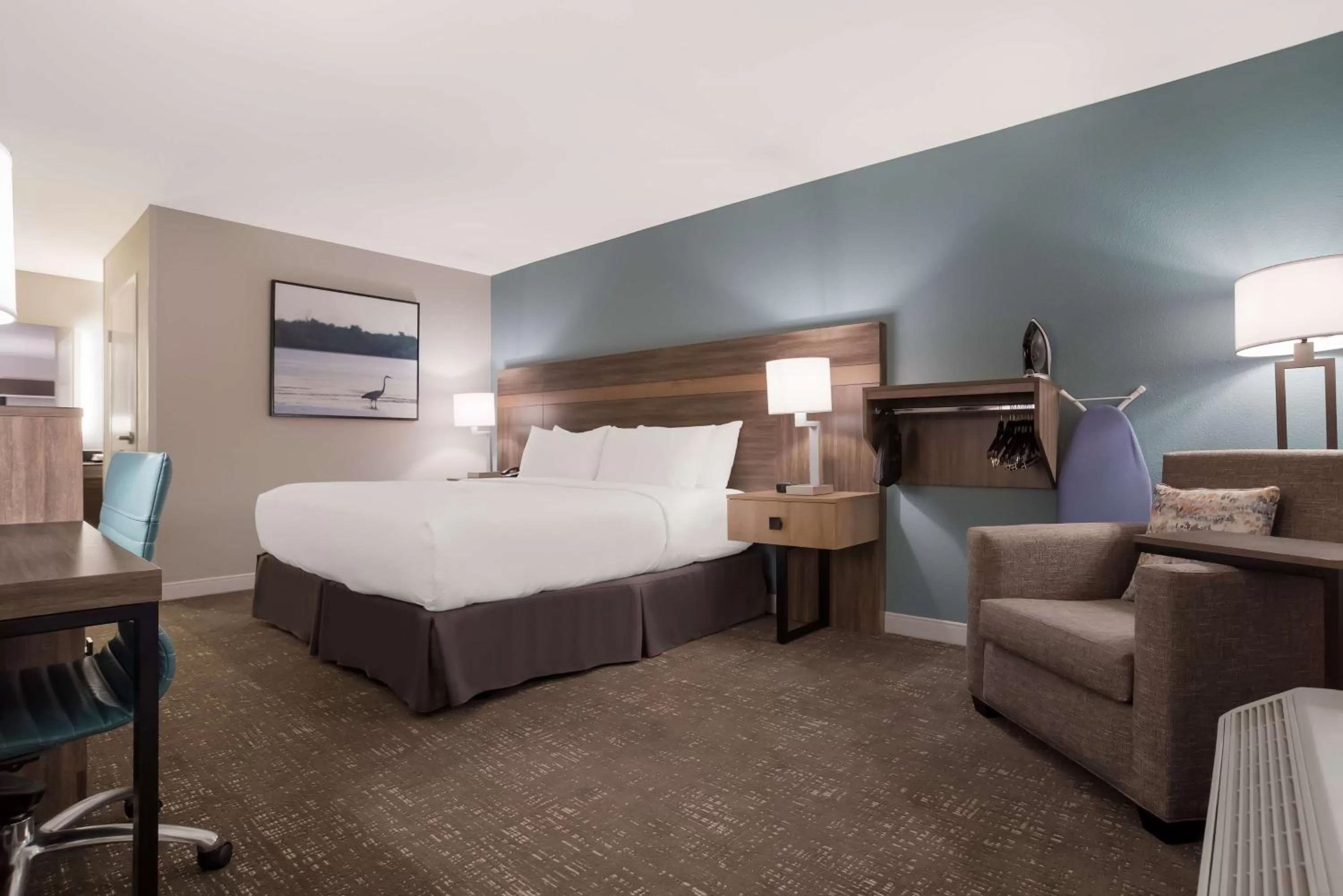 Bedroom, Bed in Best Western Flagship Inn