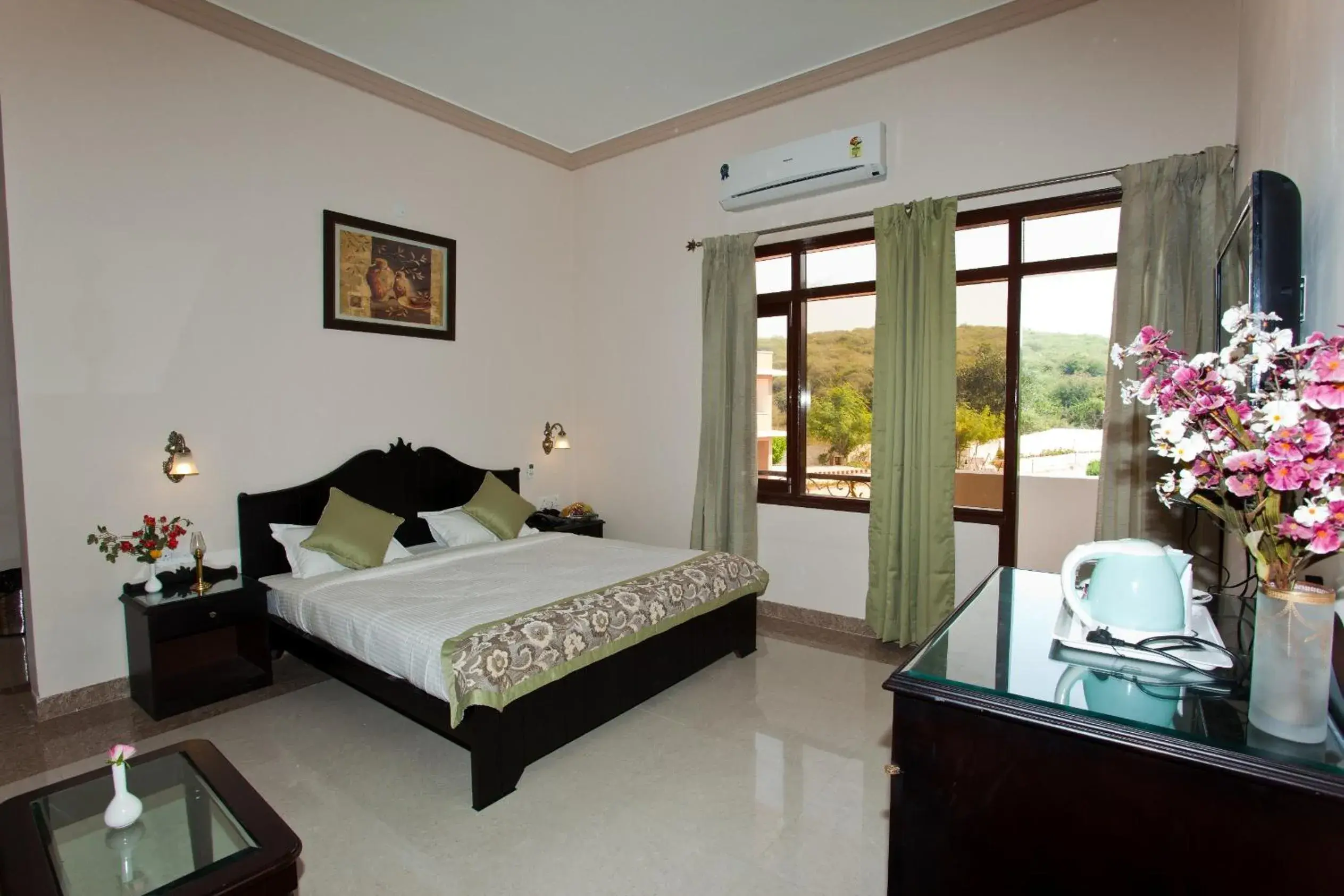 Superior Room in Araliayas Resort & Spa