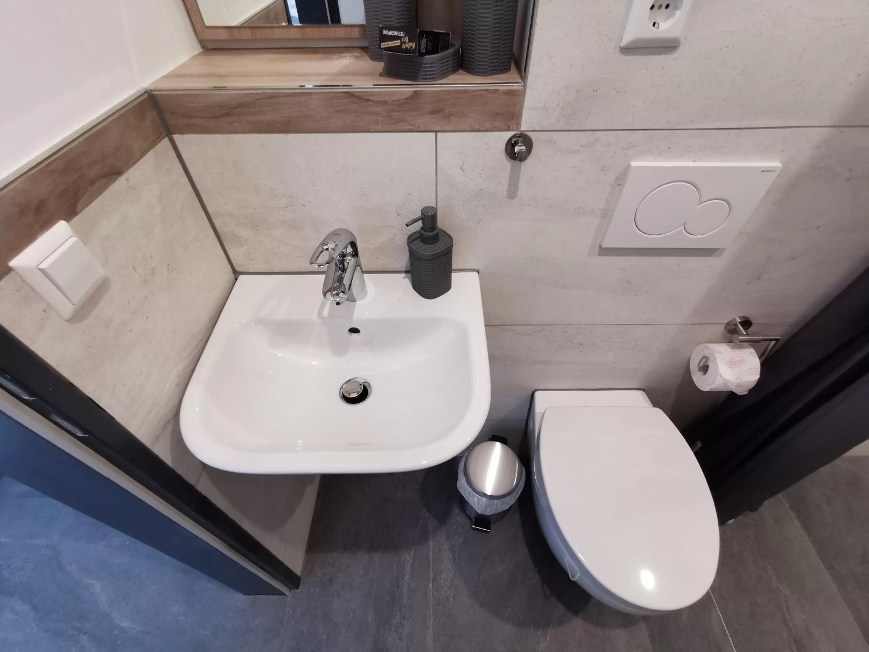 Toilet in HP Apartments