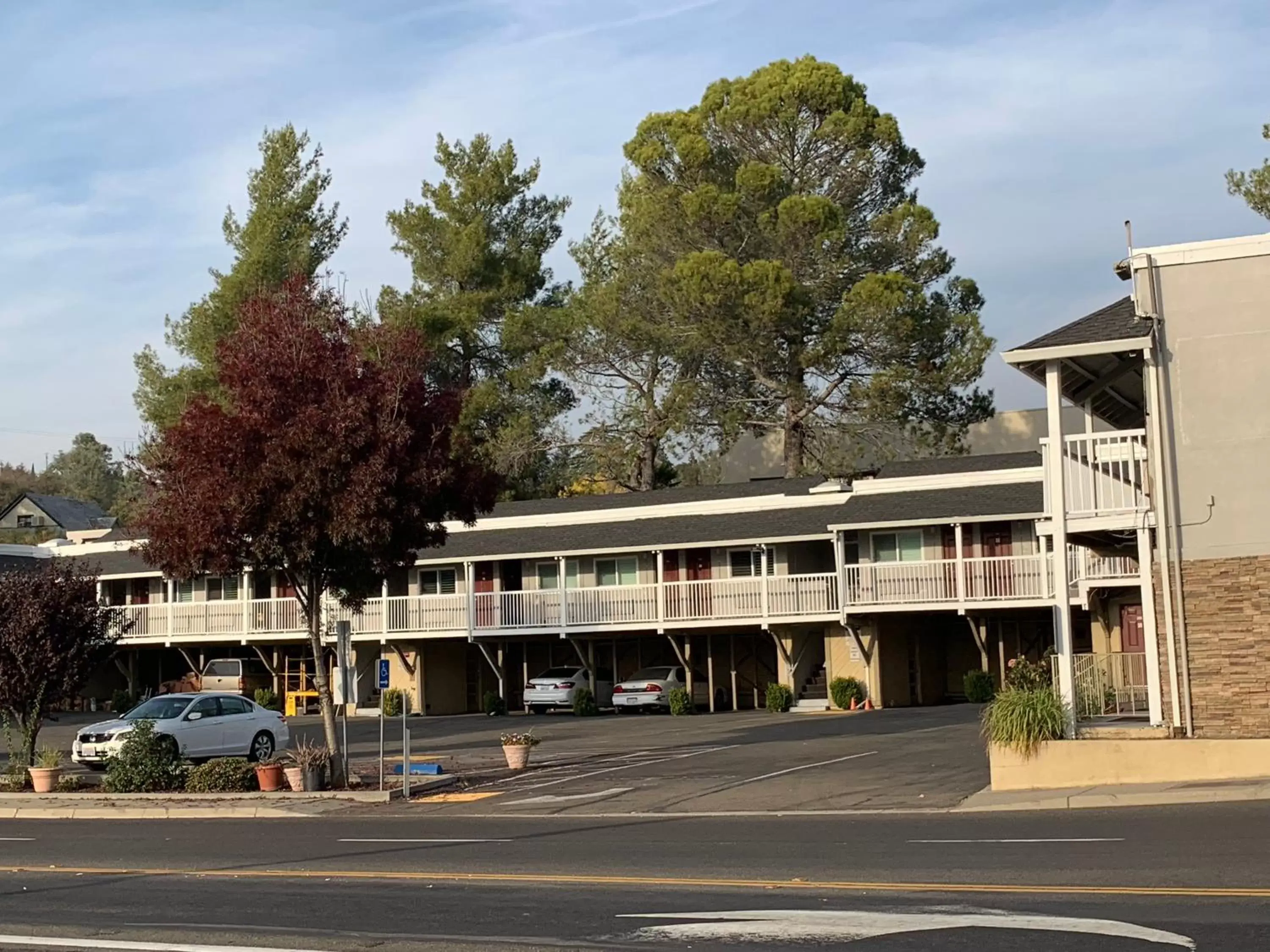 Property Building in Elmwood Motel