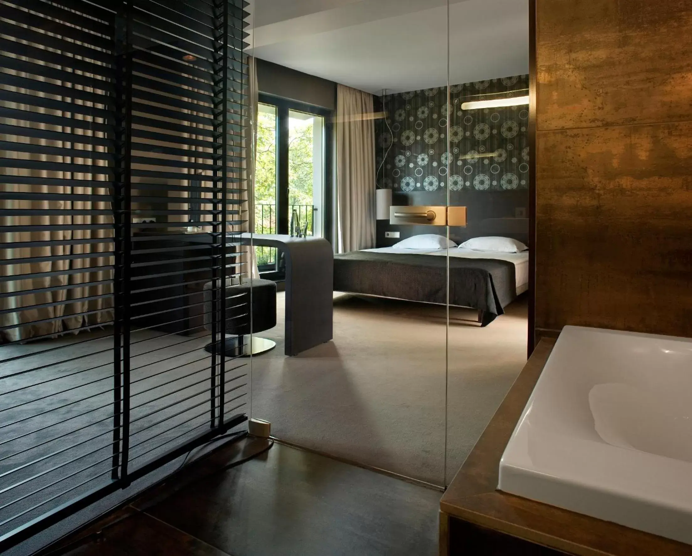 Bed, Bathroom in mOdus Hotel