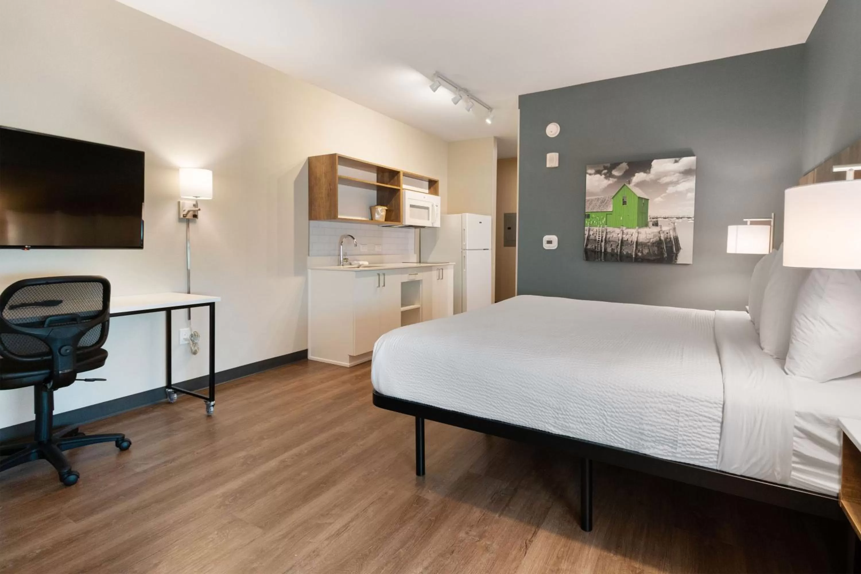 Bed in Extended Stay America Premier Suites - Port Charlotte - I-75