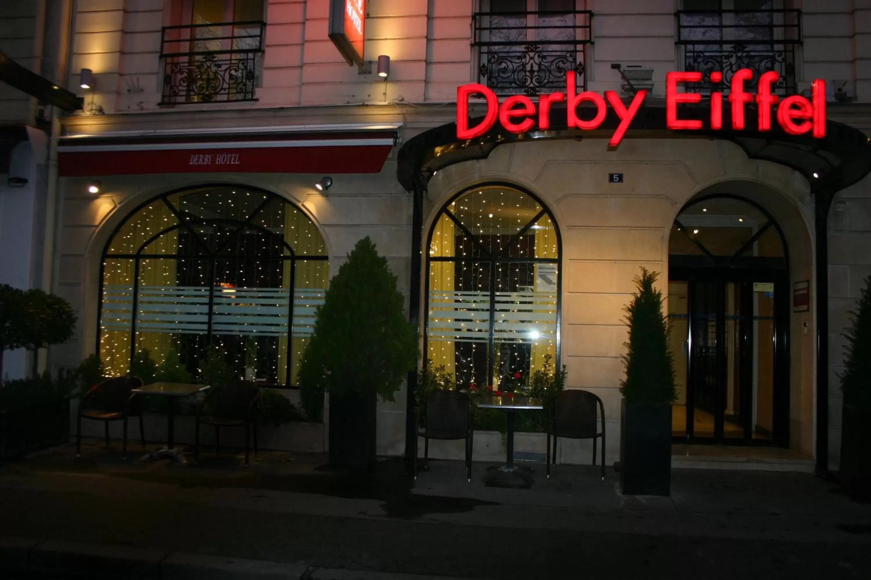 Facade/entrance in Hôtel Derby Eiffel