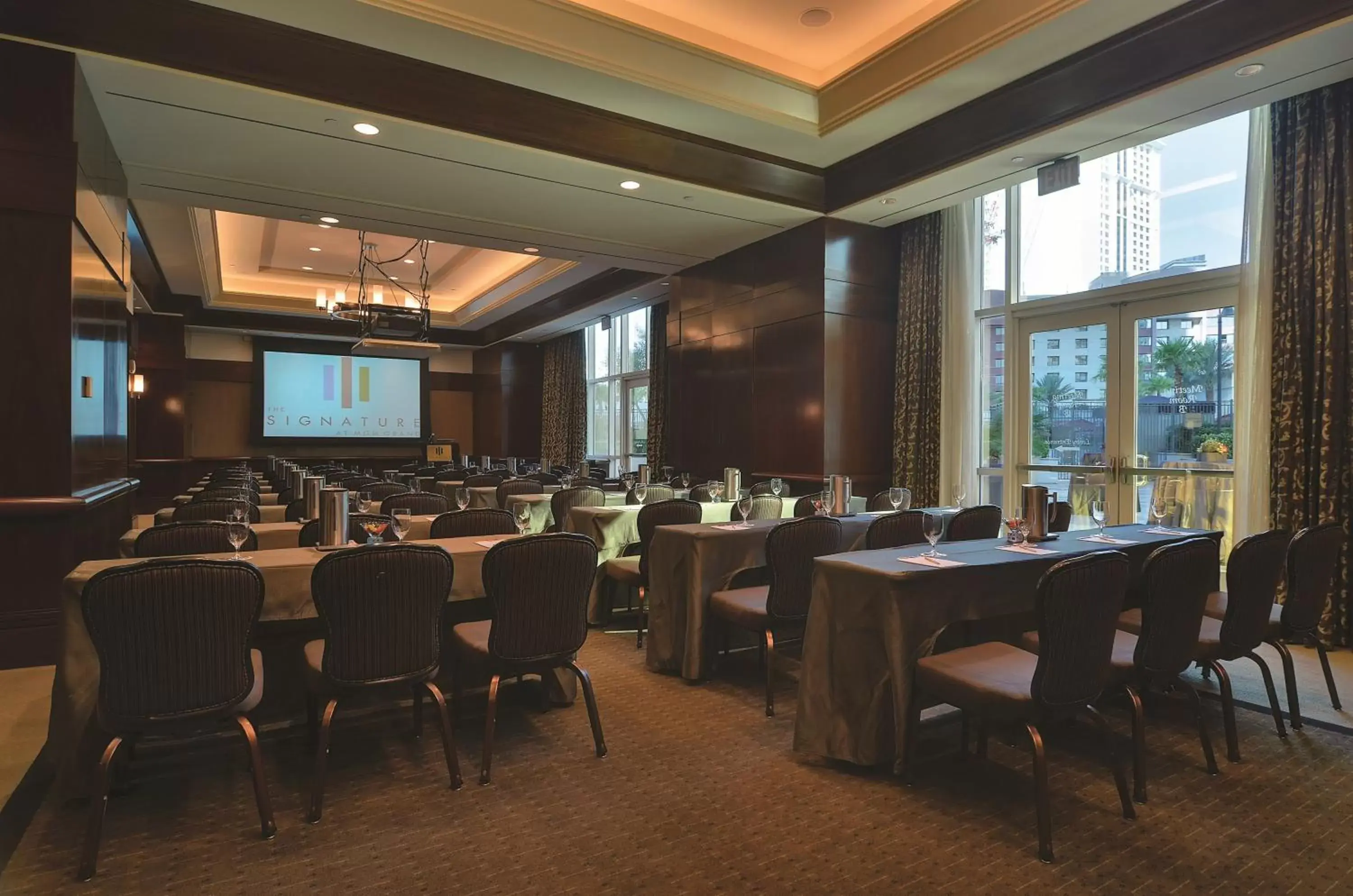 Meeting/conference room, Restaurant/Places to Eat in The Signature at MGM Grand - All Suites