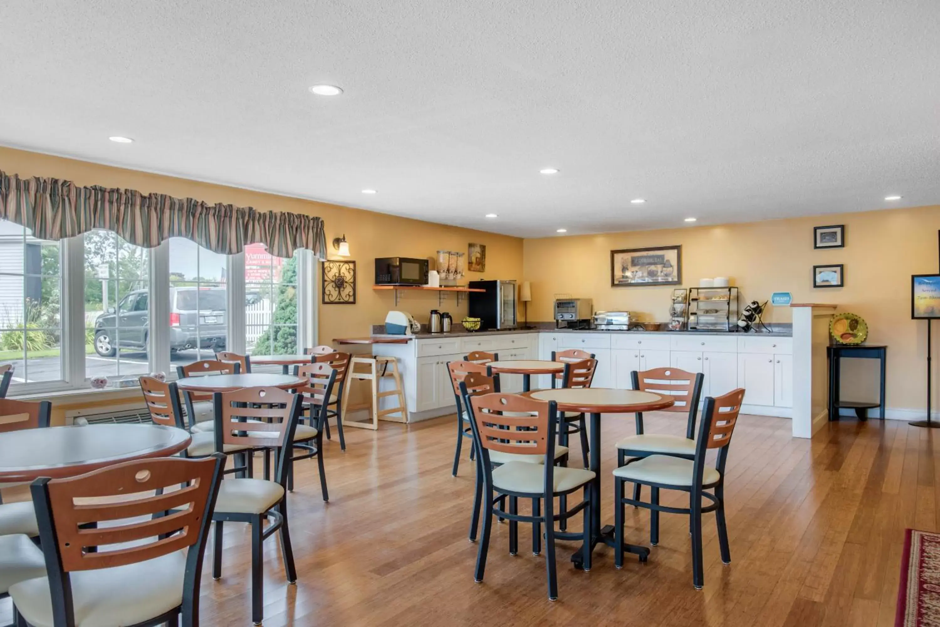 Restaurant/places to eat in Coachman Inn Restaurant/places to eat in Coachman Inn