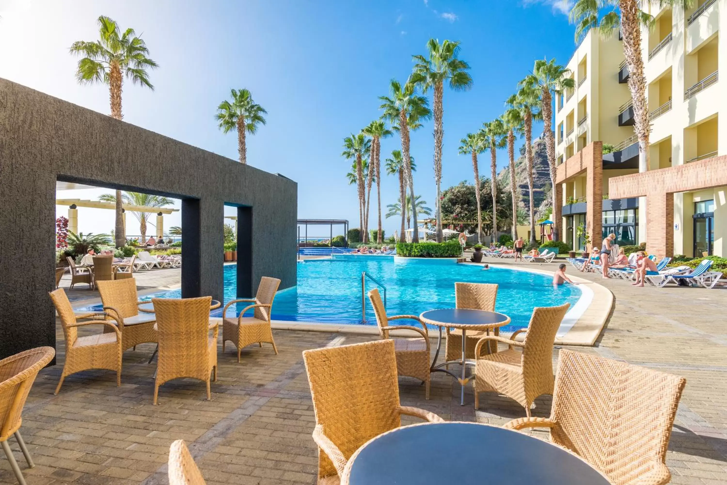 Lounge or bar, Swimming Pool in Calheta Beach - All-inclusive - Savoy Signature