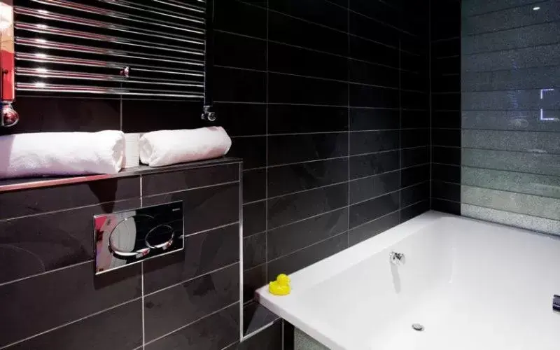 Bathroom in Applegarth Villa Hotel & Restaurant (Adult Only)