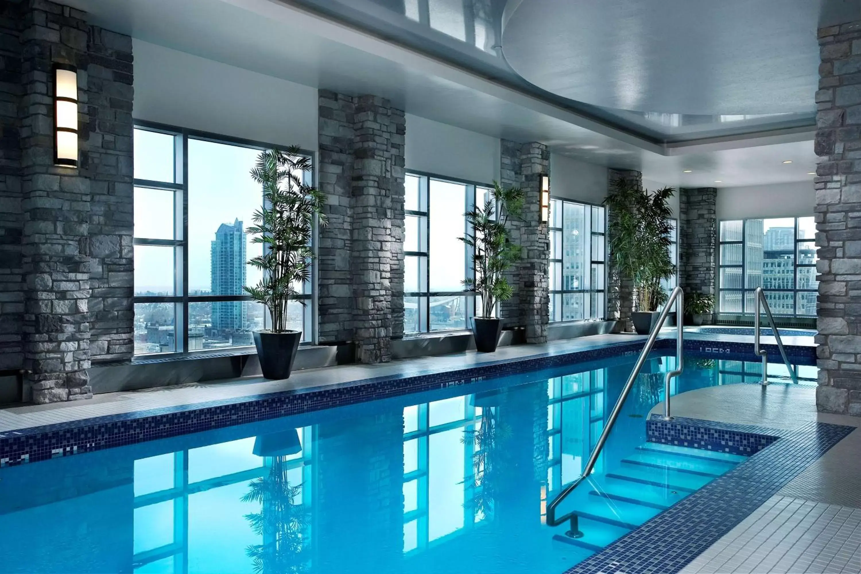 Activities, Swimming Pool in Hyatt Regency Calgary