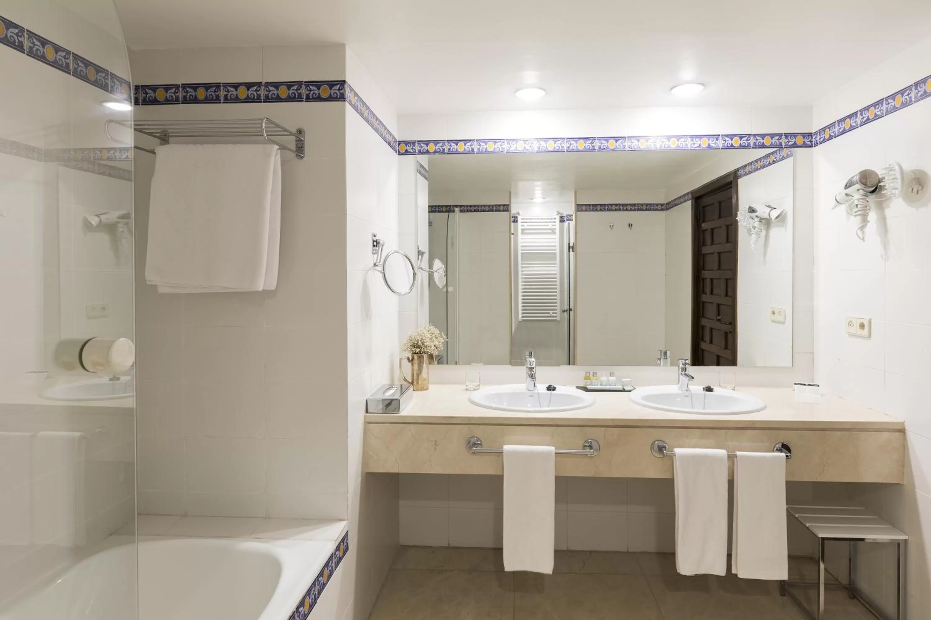 Toilet in Parador de Siguenza