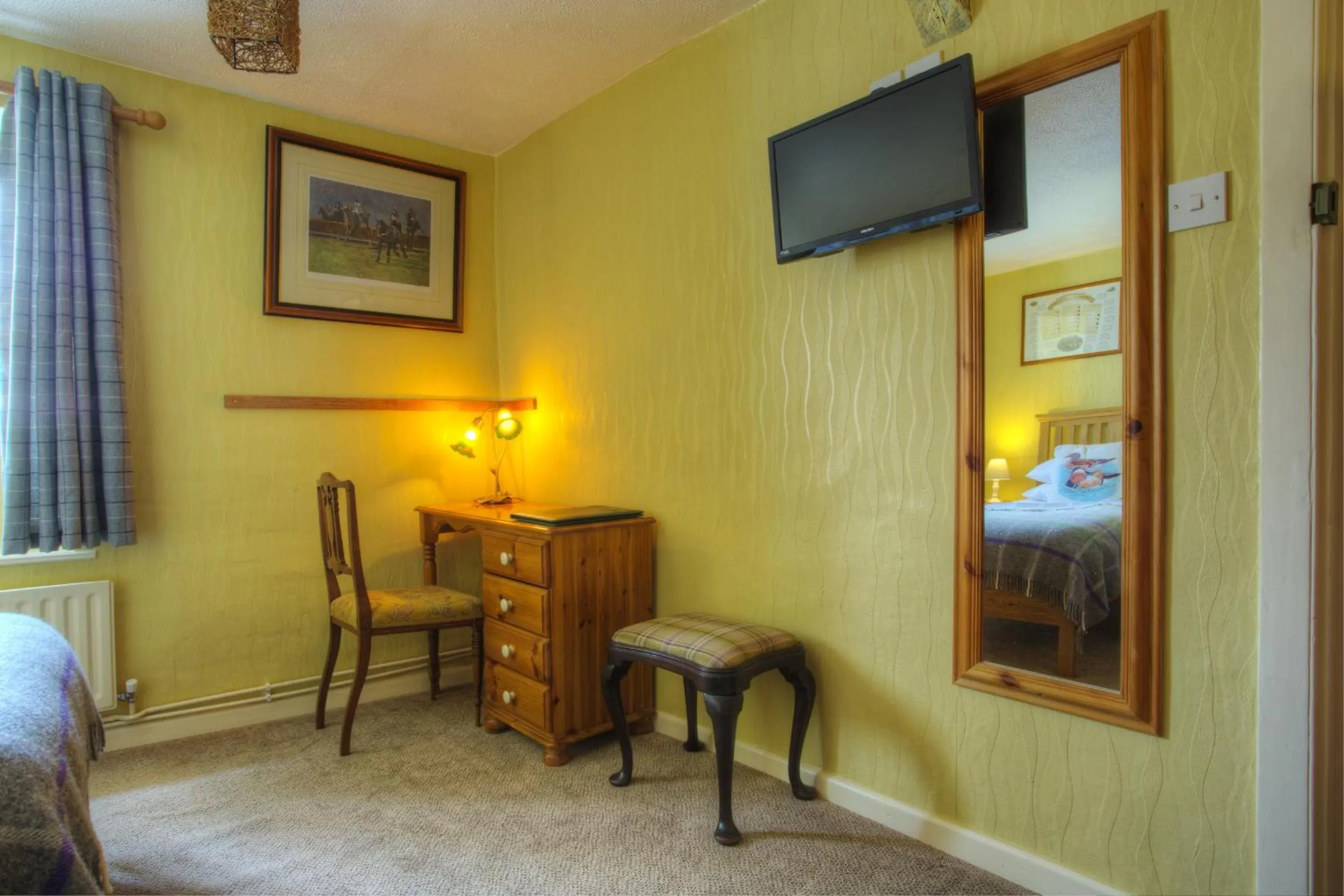 Bedroom, Bed in Tinhay Mill