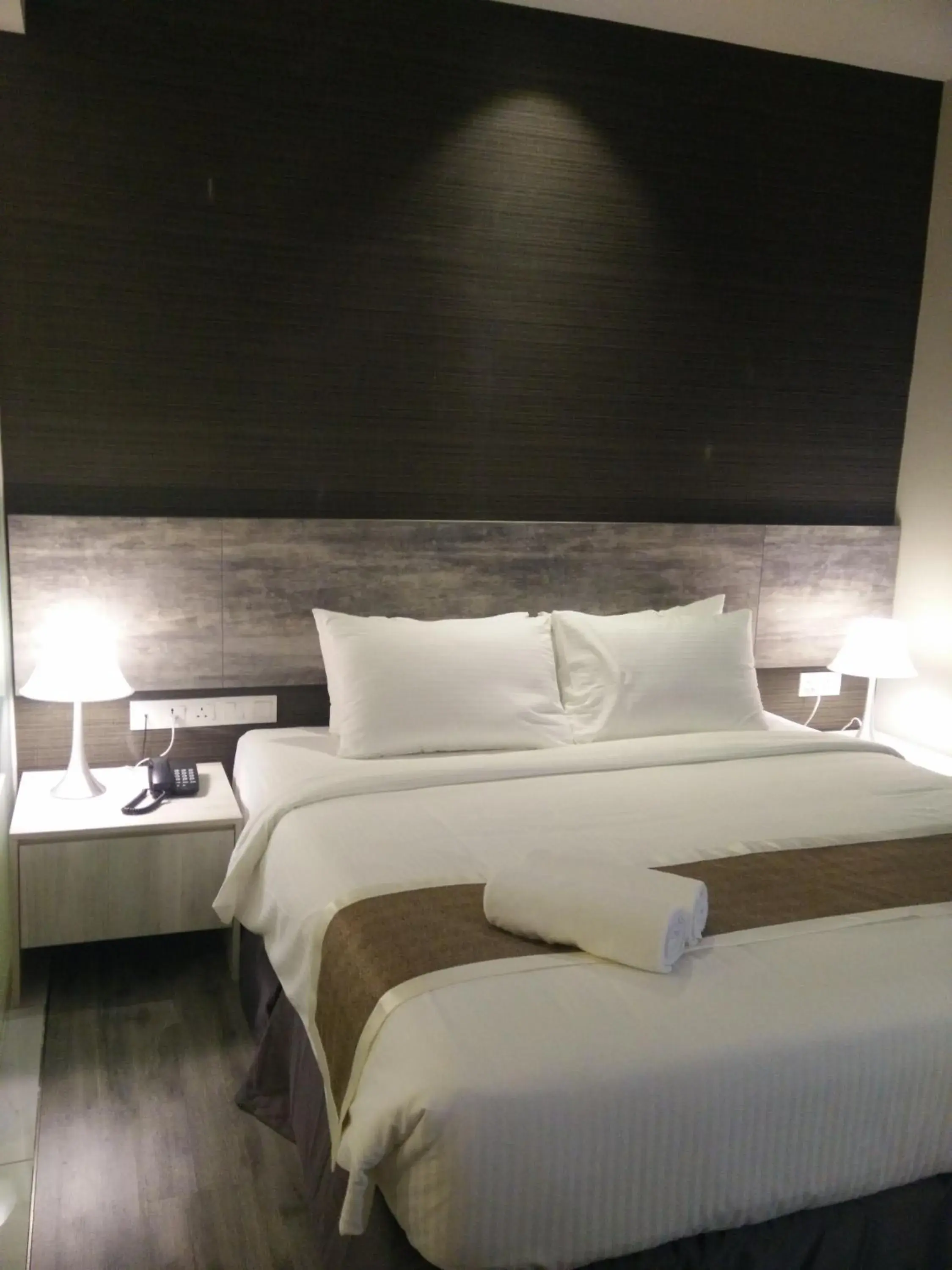 Bed in The Leverage Business hotel (Skudai)