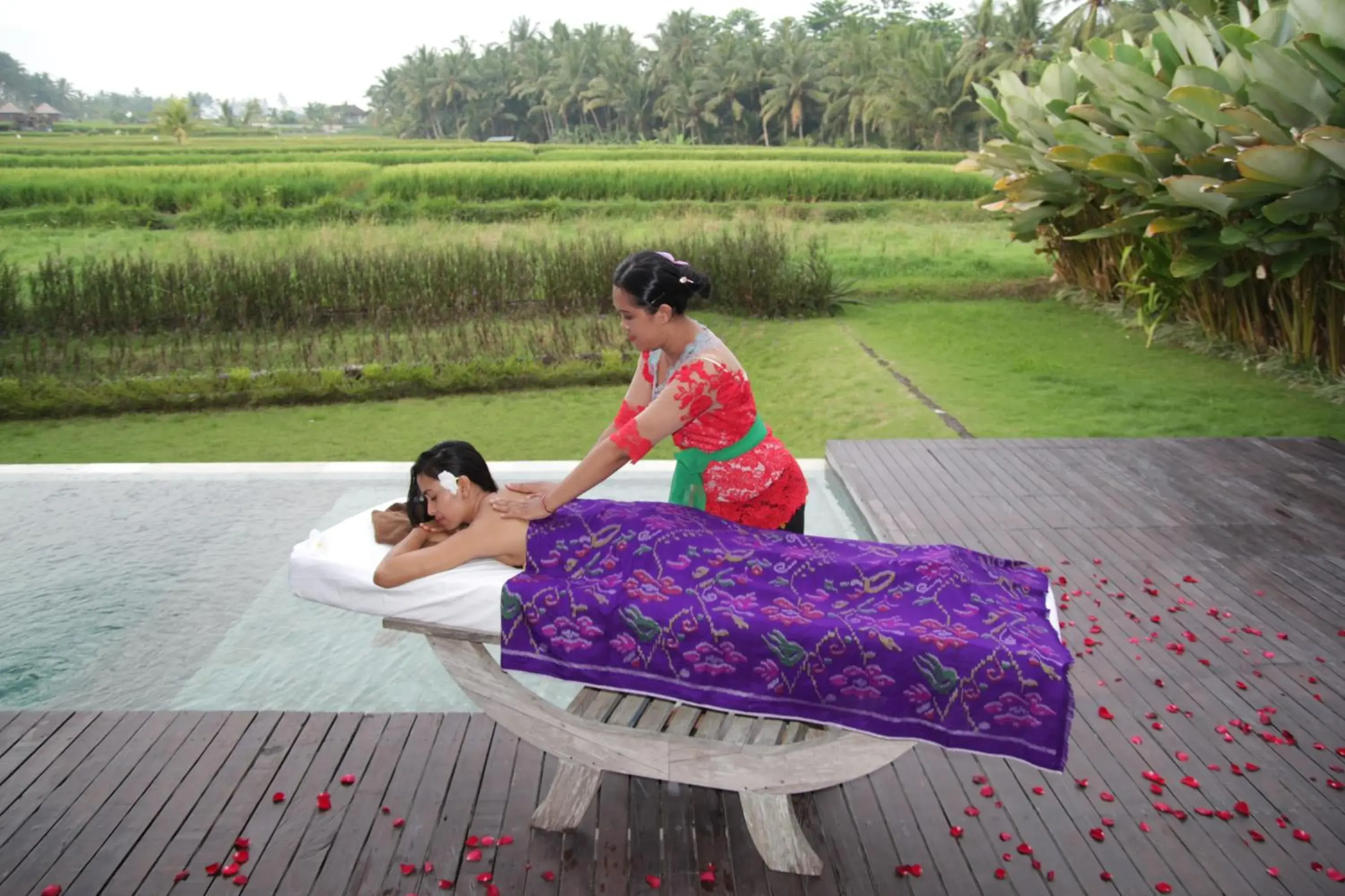 Massage in The Samara Villas & Restaurant