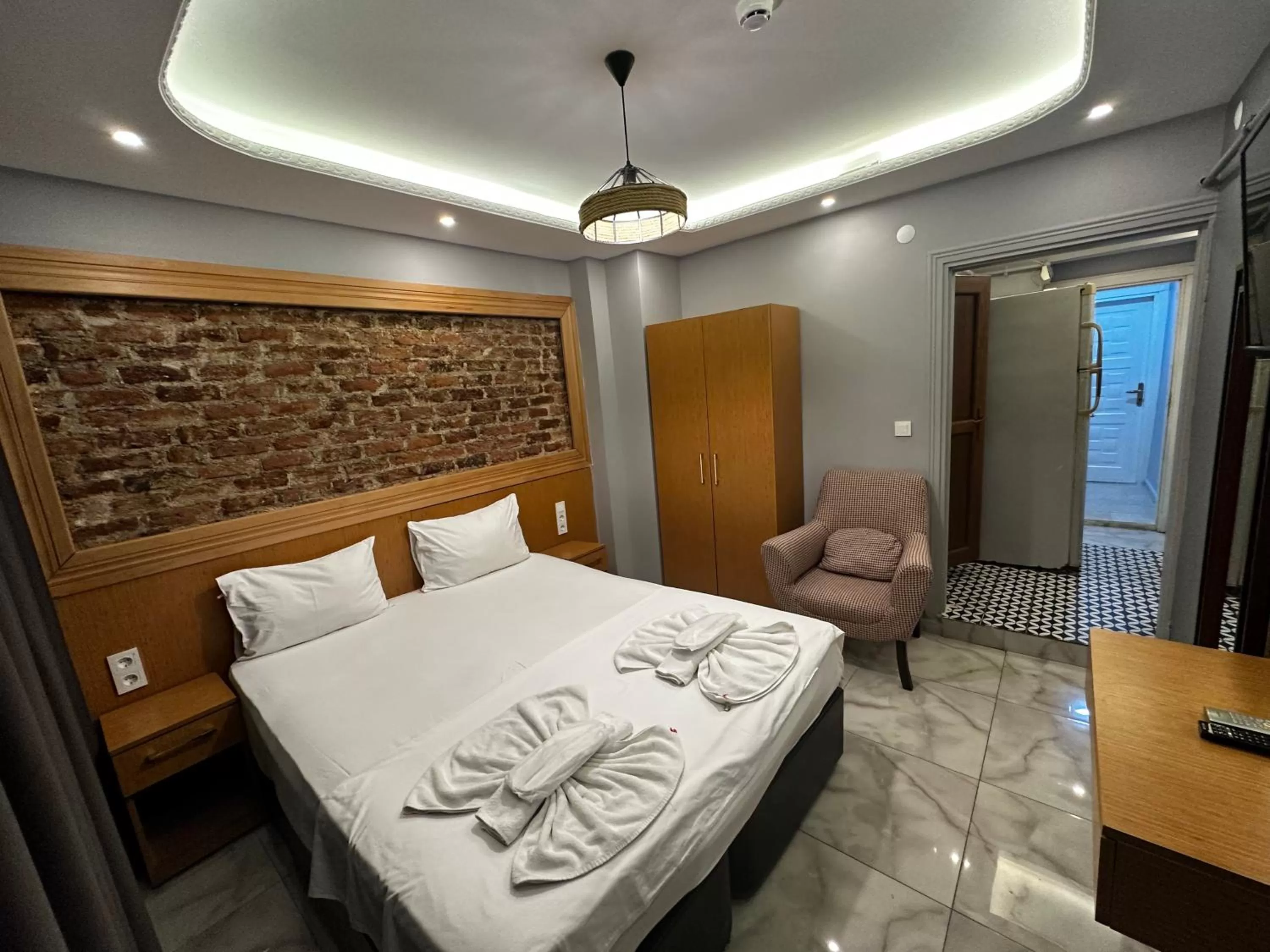 Bedroom, Bed in Arat Apartments