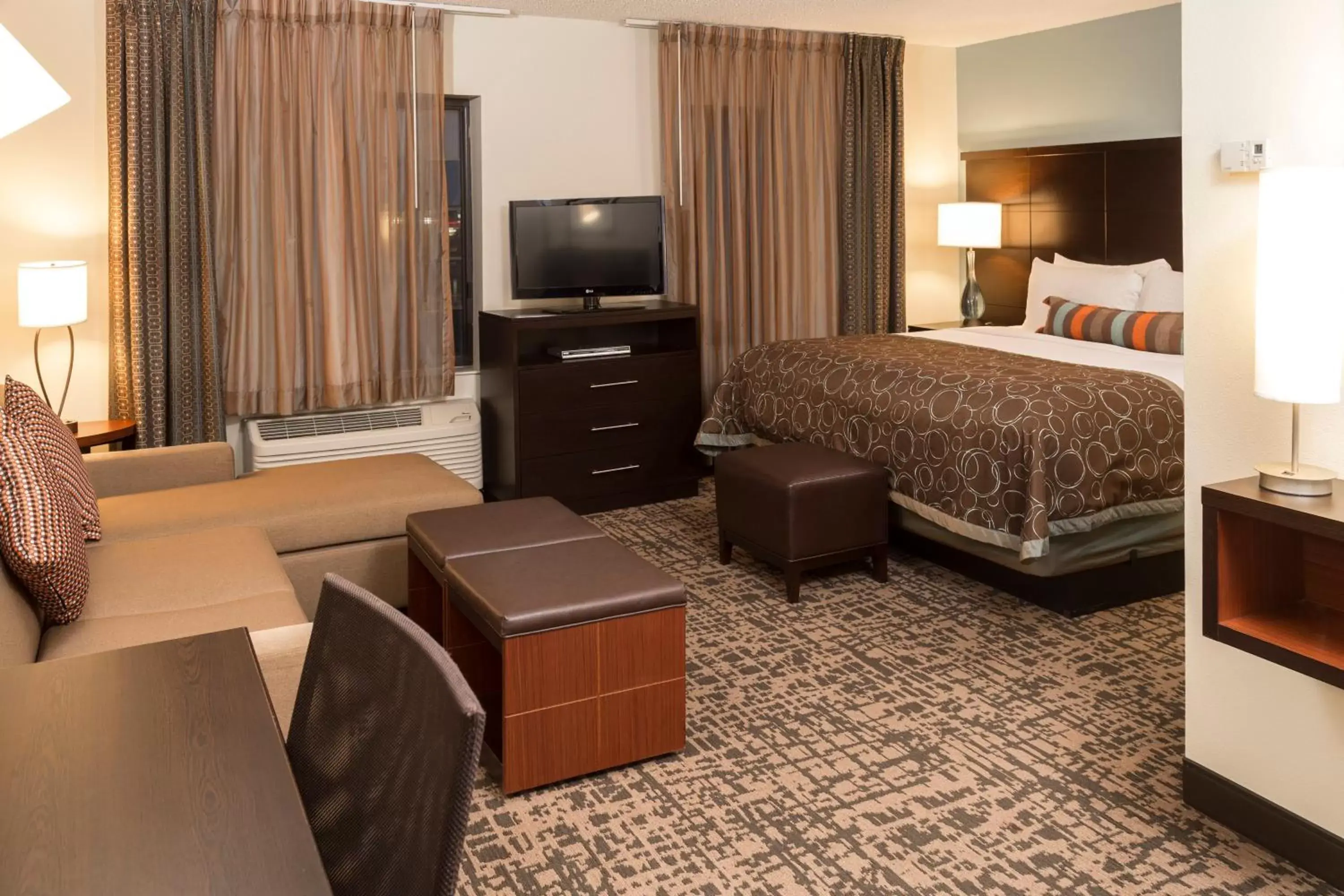 Photo of the whole room, TV/Entertainment Center in Staybridge Suites Indianapolis-Fishers, an IHG Hotel