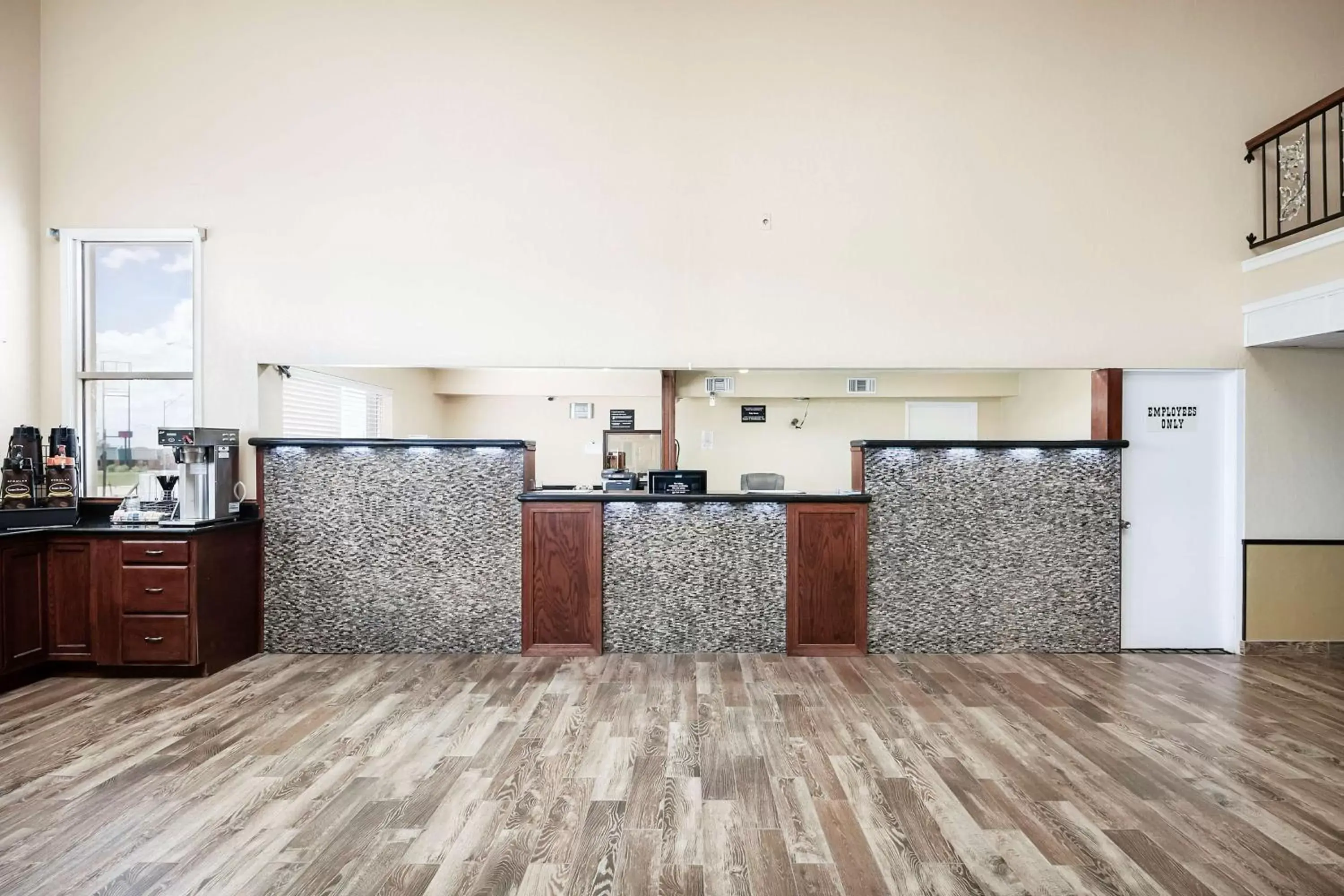 Lobby or reception in Super 8 by Wyndham Elk City