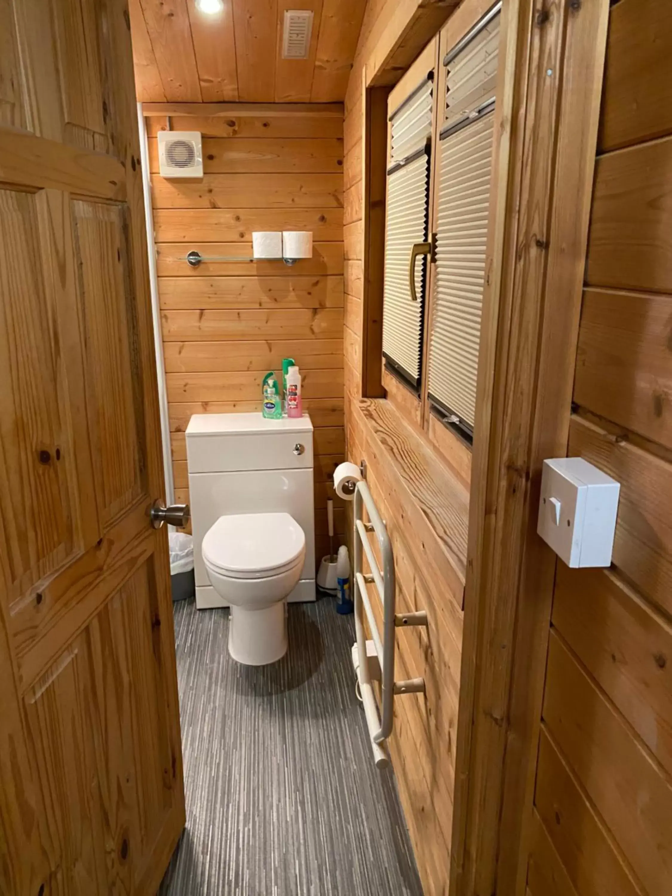 Bathroom in West View Lodge