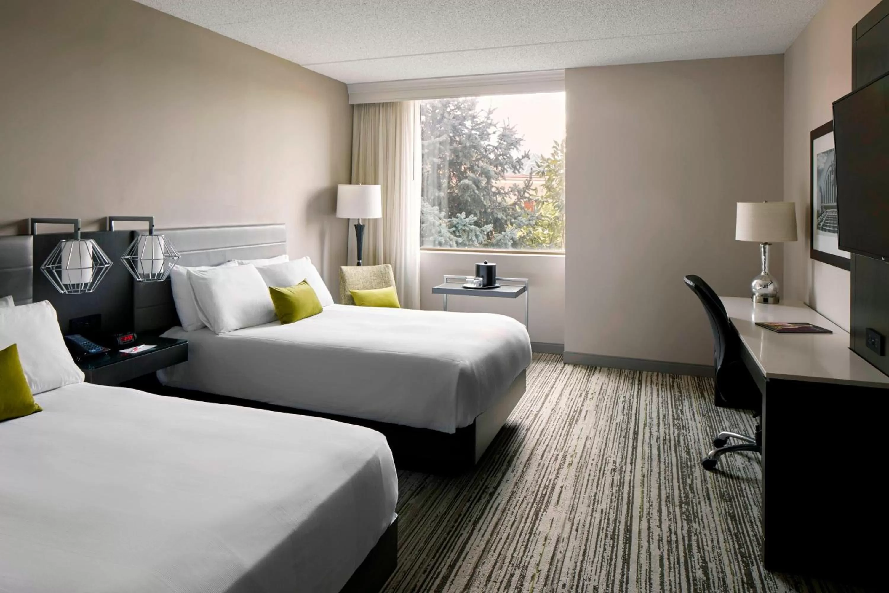 Bedroom, Bed in Marriott Cincinnati Airport