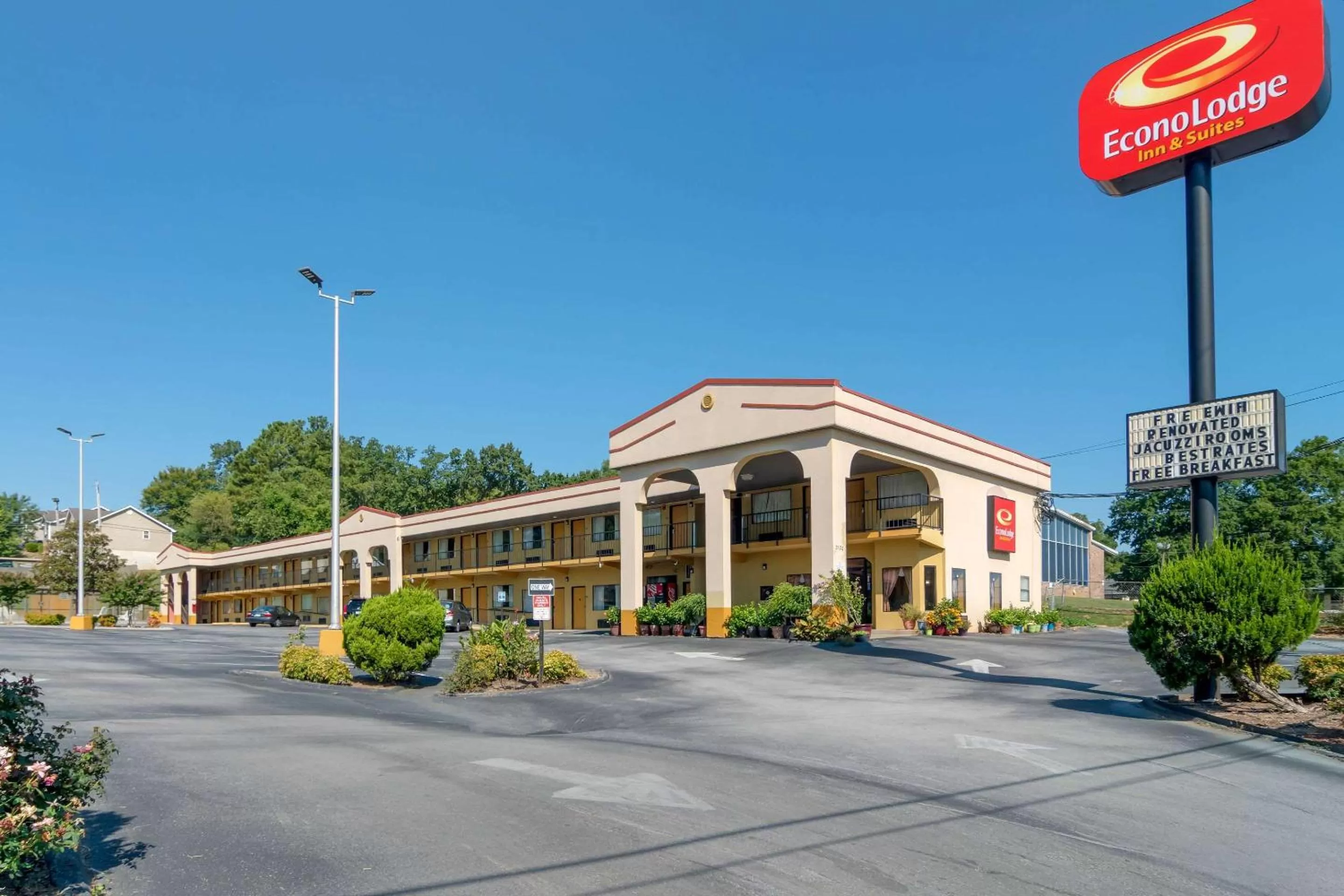Property building in Econo Lodge Inn & Suites
