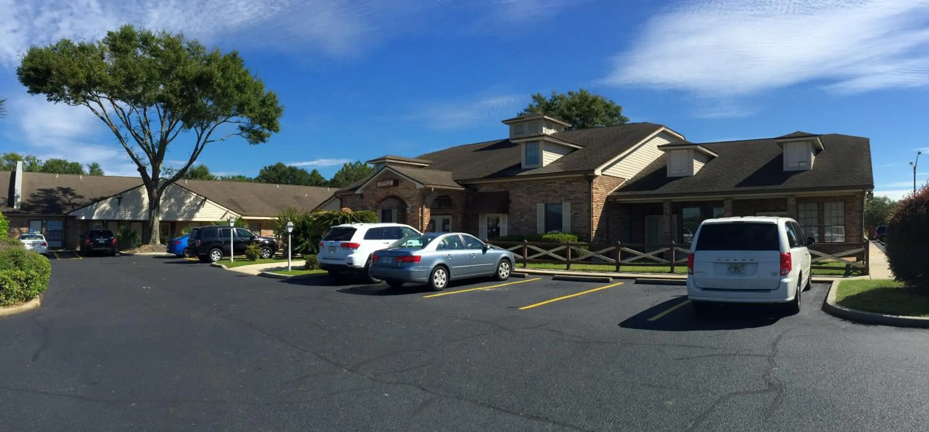 Property building in HOTEL DEL SOL - Pensacola Property building in HOTEL DEL SOL - Pensacola