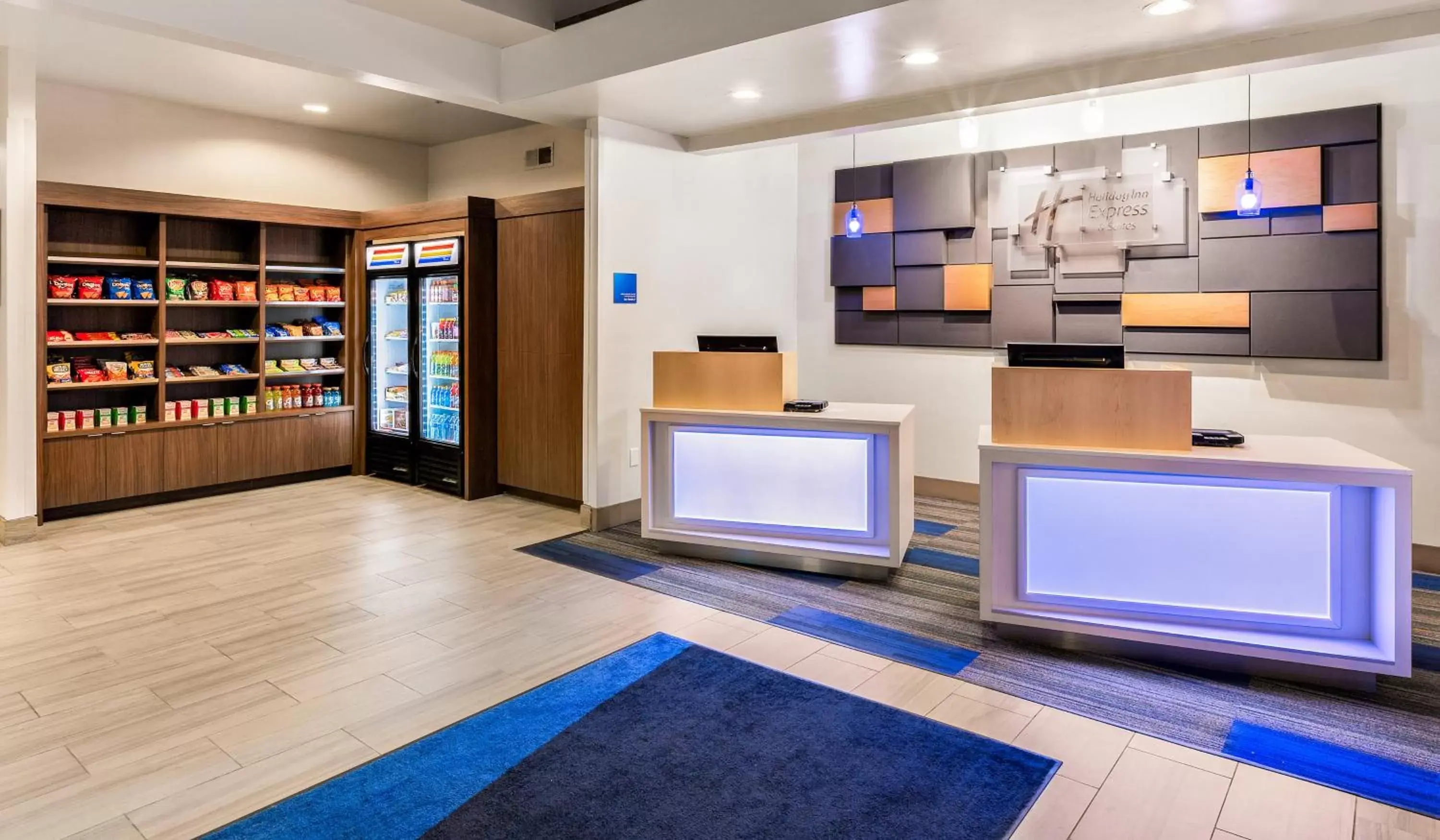 Property building in Holiday Inn Express Hotel & Suites Oroville Southwest by IHG Property building in Holiday Inn Express Hotel & Suites Oroville Southwest by IHG