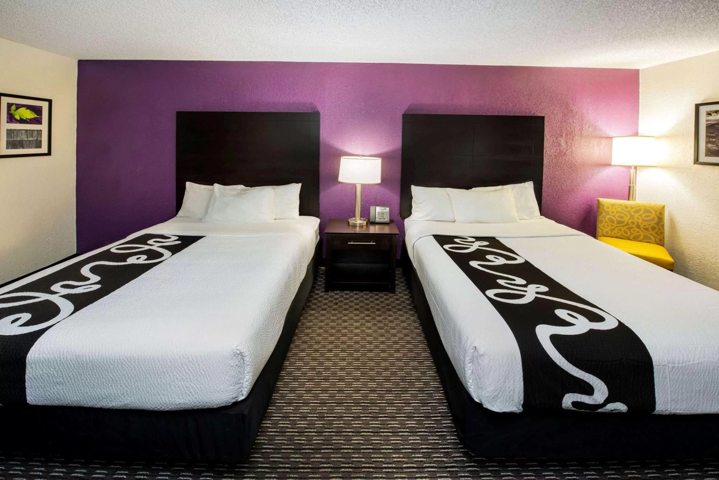 Photo of the whole room, Bed in La Quinta by Wyndham Fort Lauderdale Tamarac