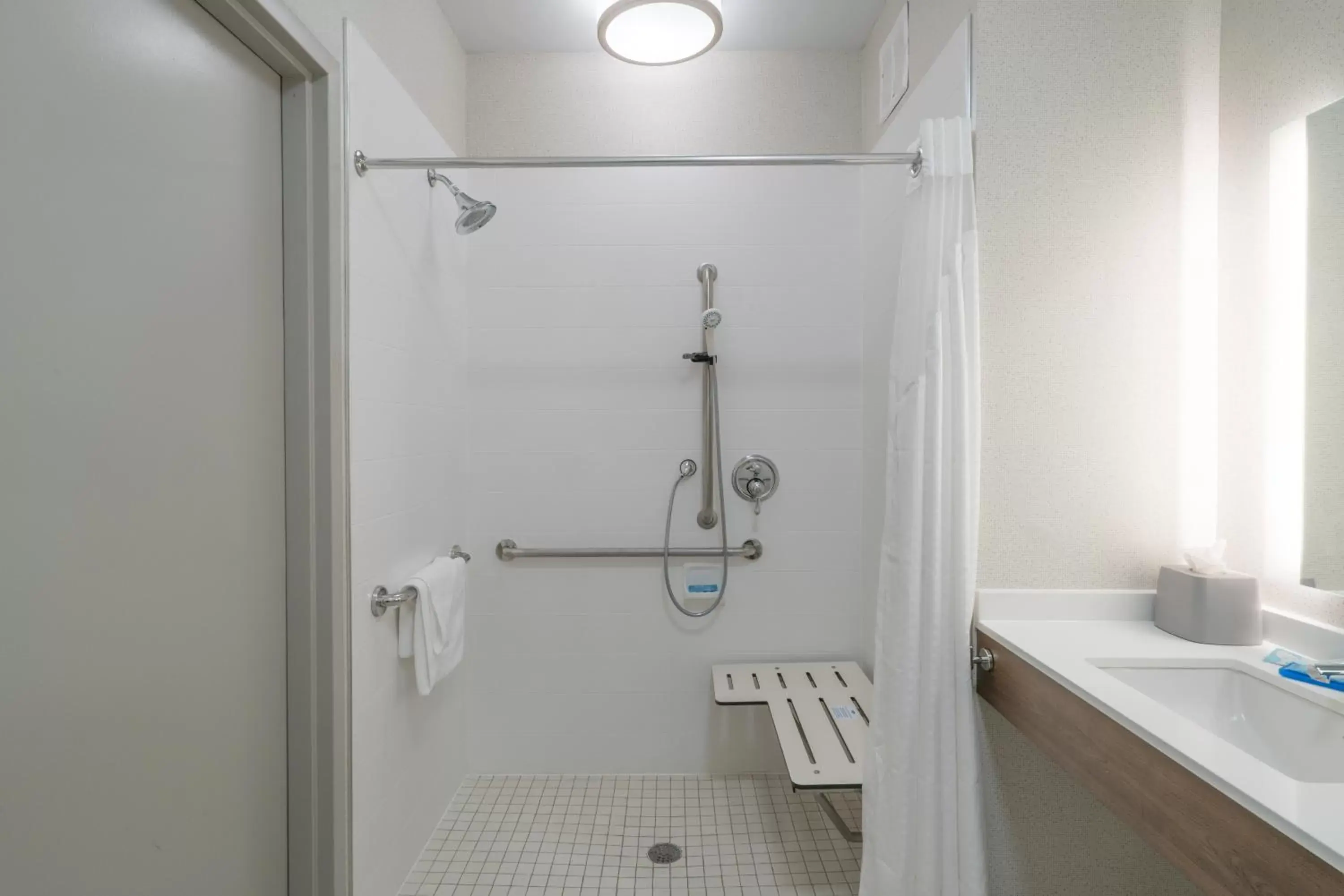 Bathroom in Holiday Inn Express Radcliff Fort Knox, an IHG Hotel