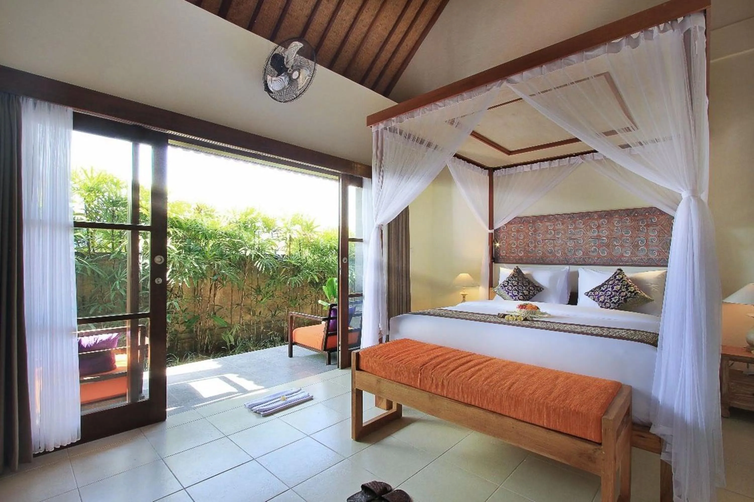 Bed in D'Legon Villas