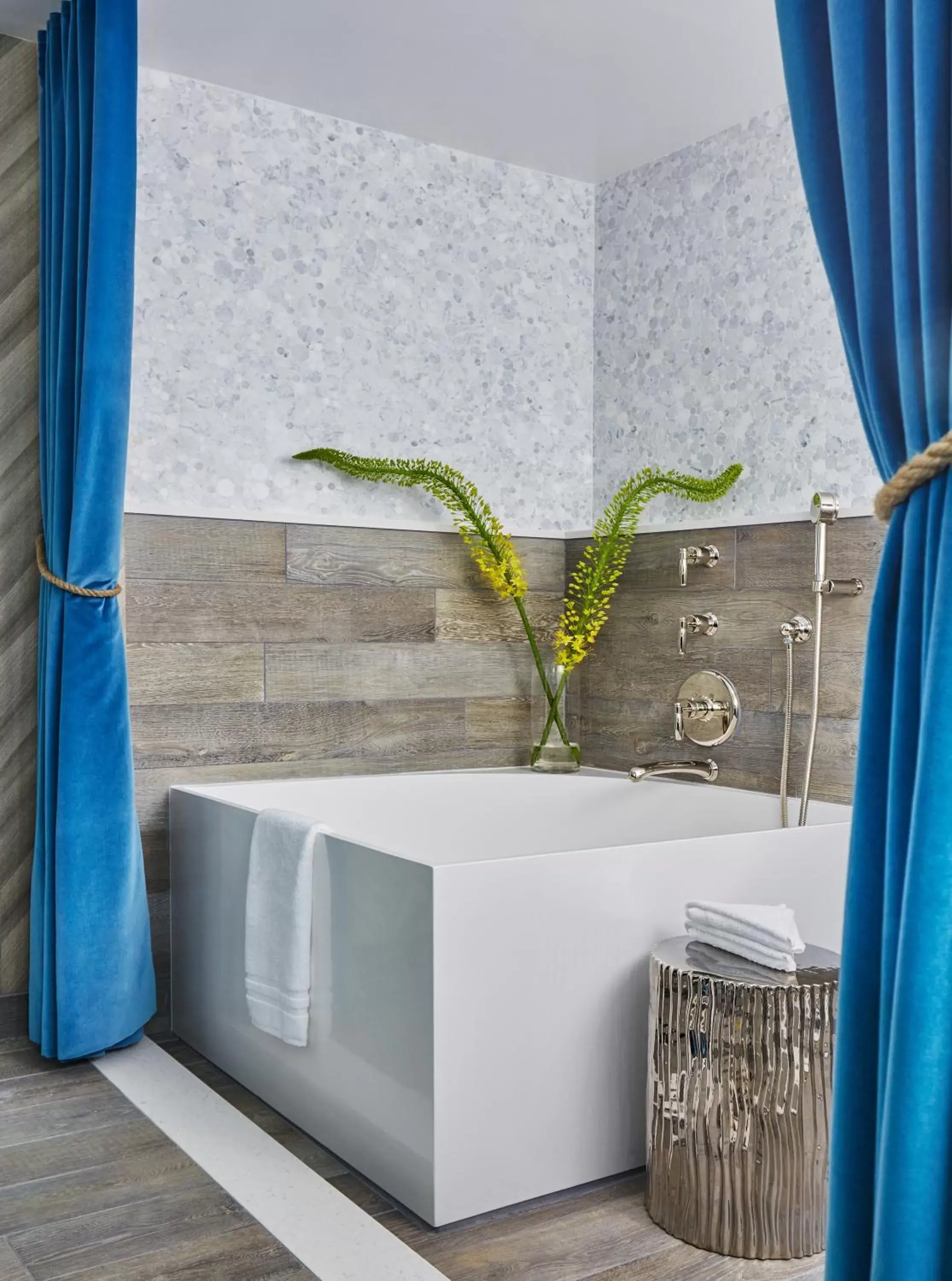 Bathroom in Fairmont Miramar Hotel & Bungalows
