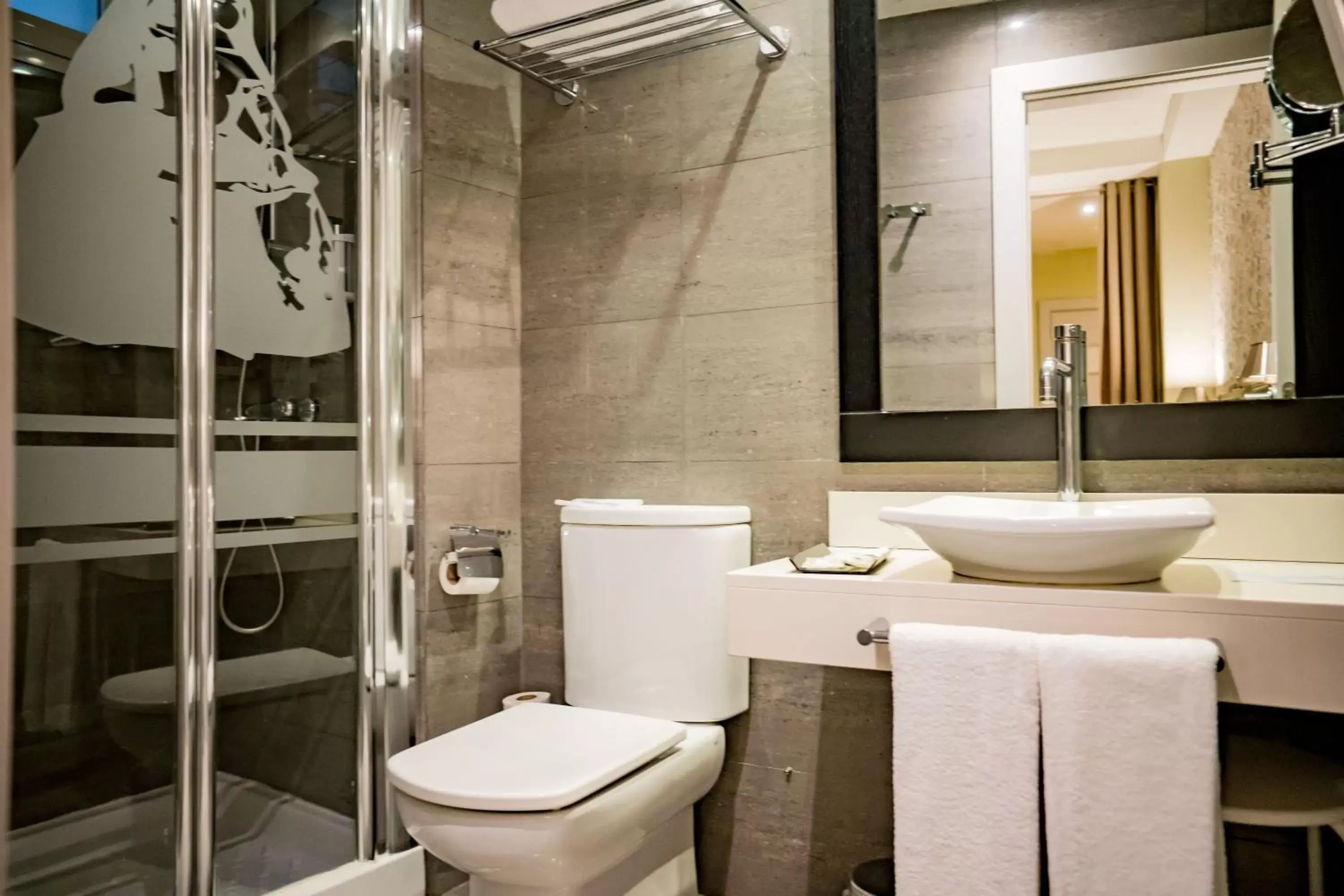 Bathroom in Hotel Meninas - Boutique Opera