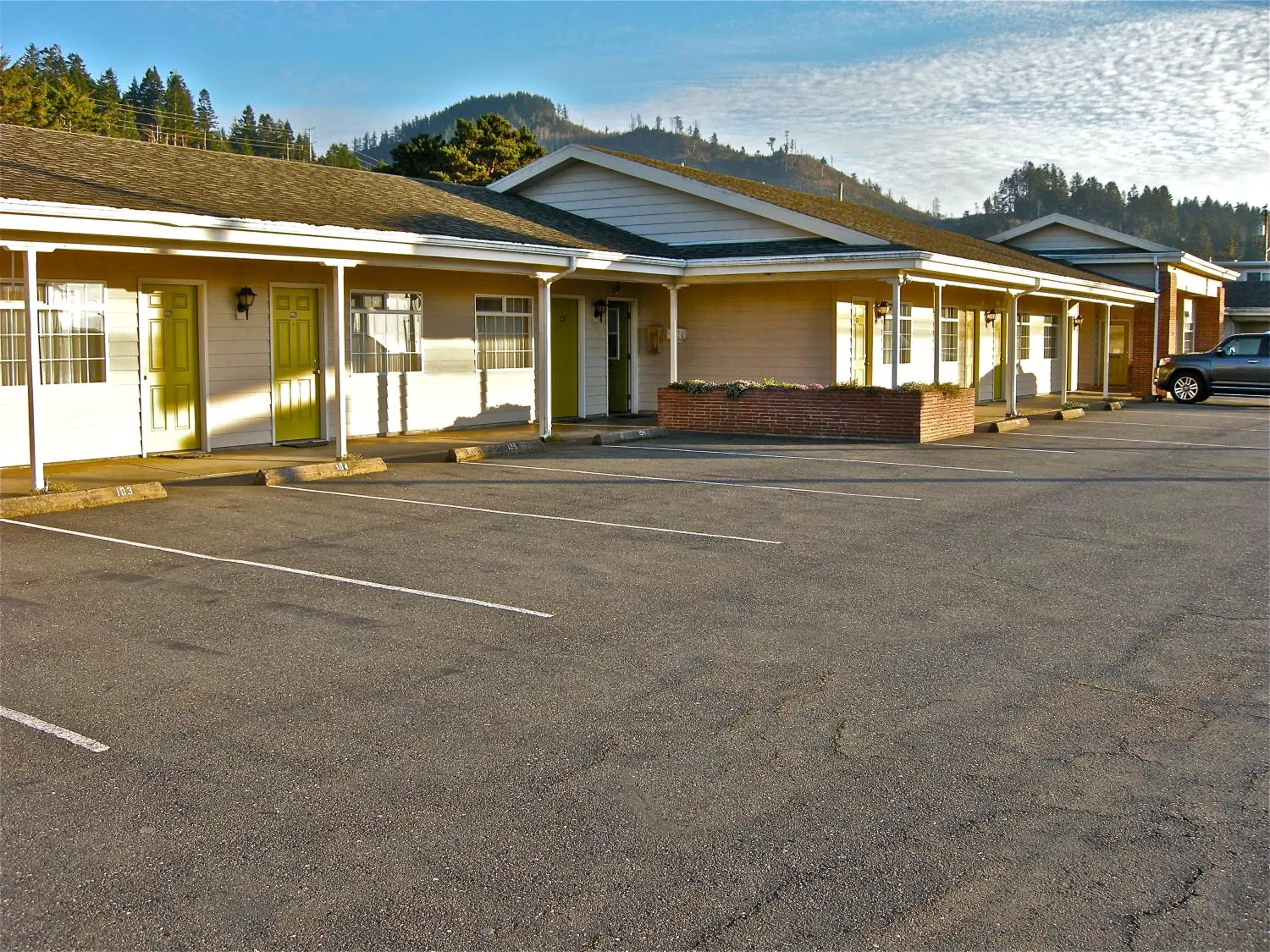 Facade/entrance, Property Building in Azalea Lodge