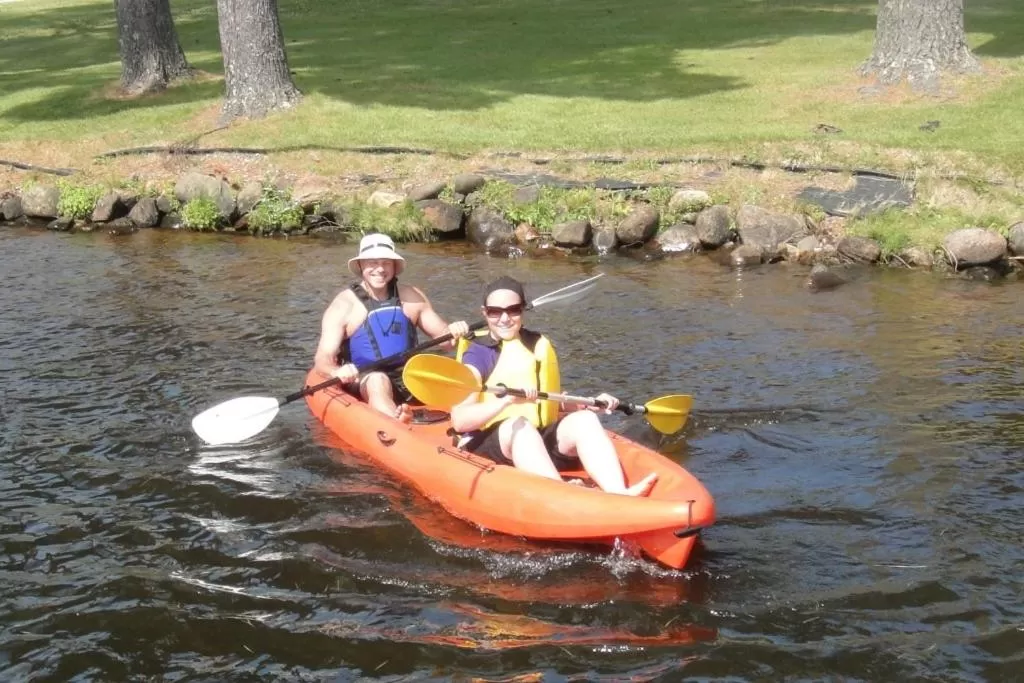 Canoeing in Hiawatha Lodge Inn