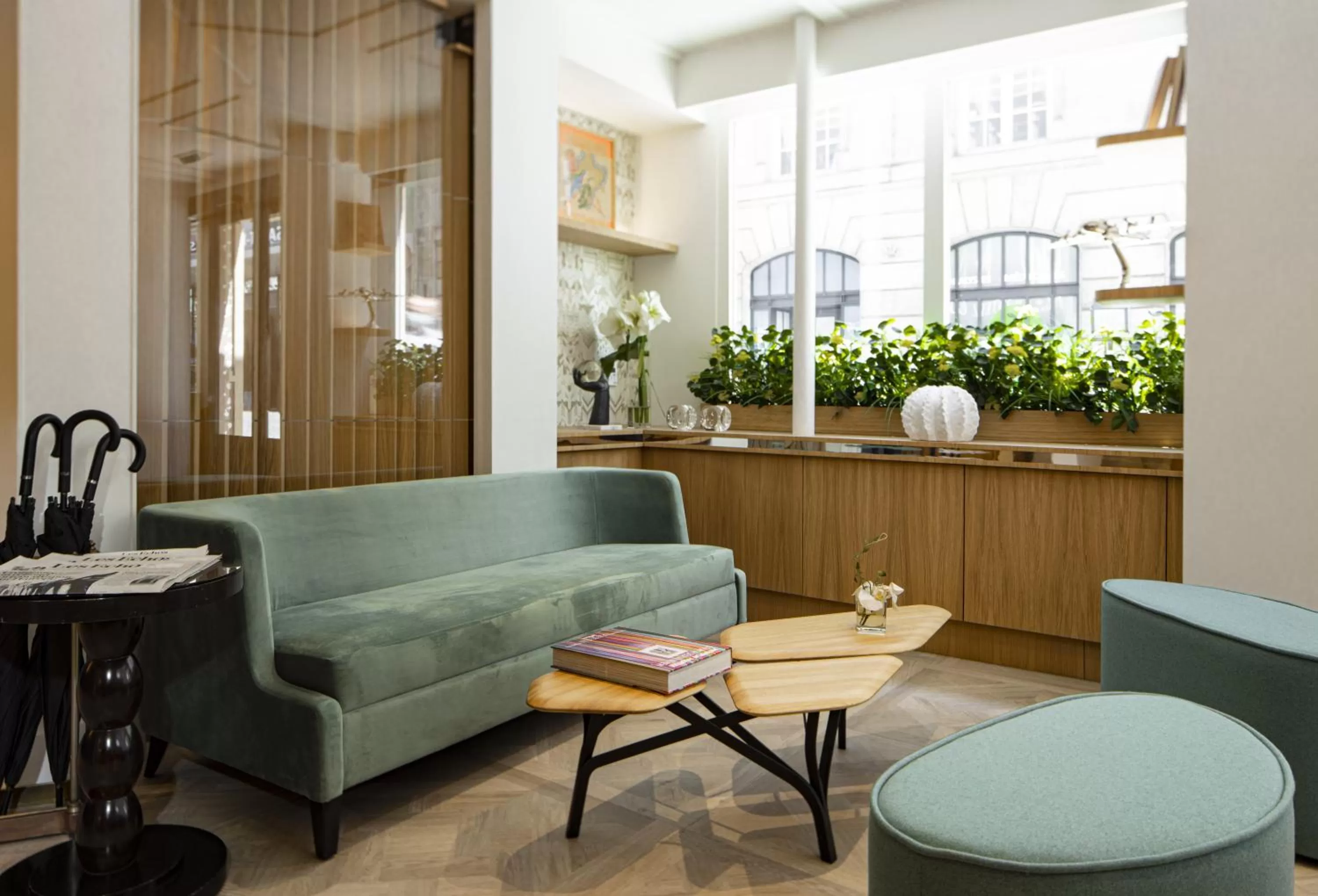 Lobby or reception in Hotel Phileas Lazare & Spa - Opera