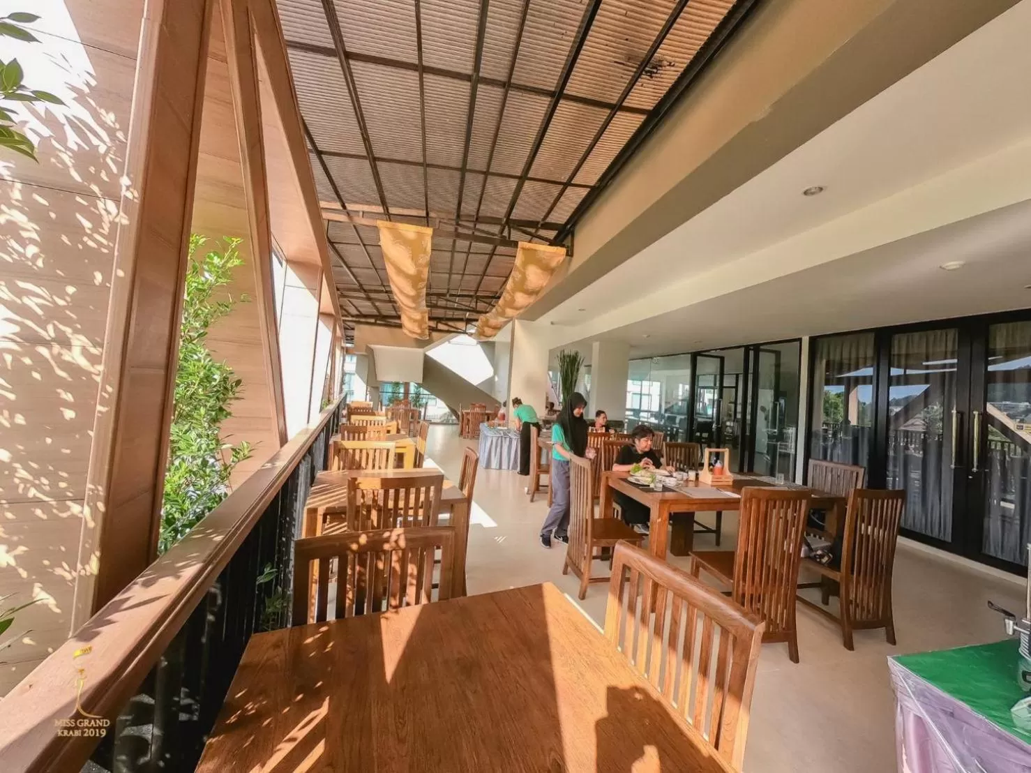Restaurant/places to eat in Phu Dahla Residences