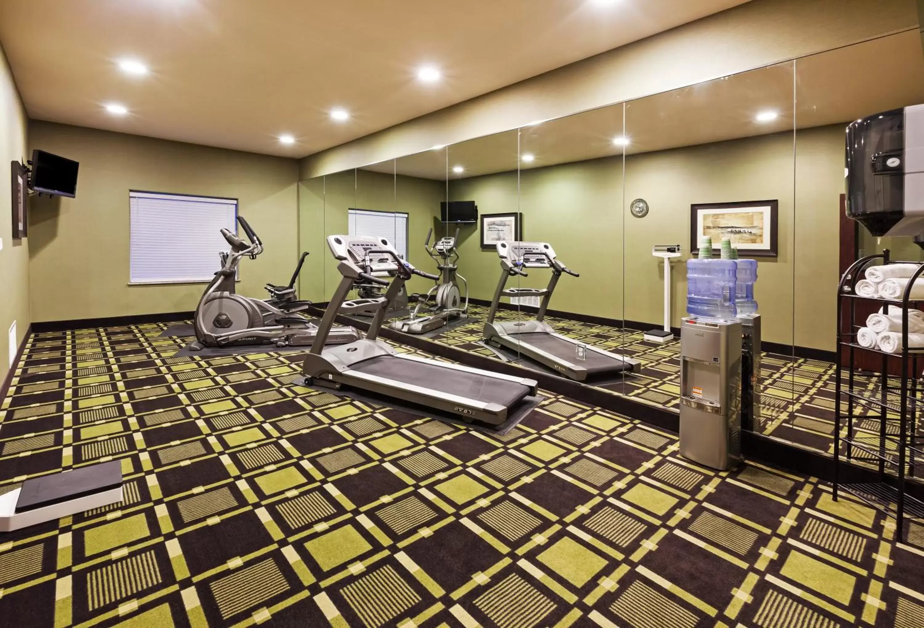 Fitness centre/facilities, Fitness Center/Facilities in Holiday Inn Express & Suites Brady, an IHG Hotel