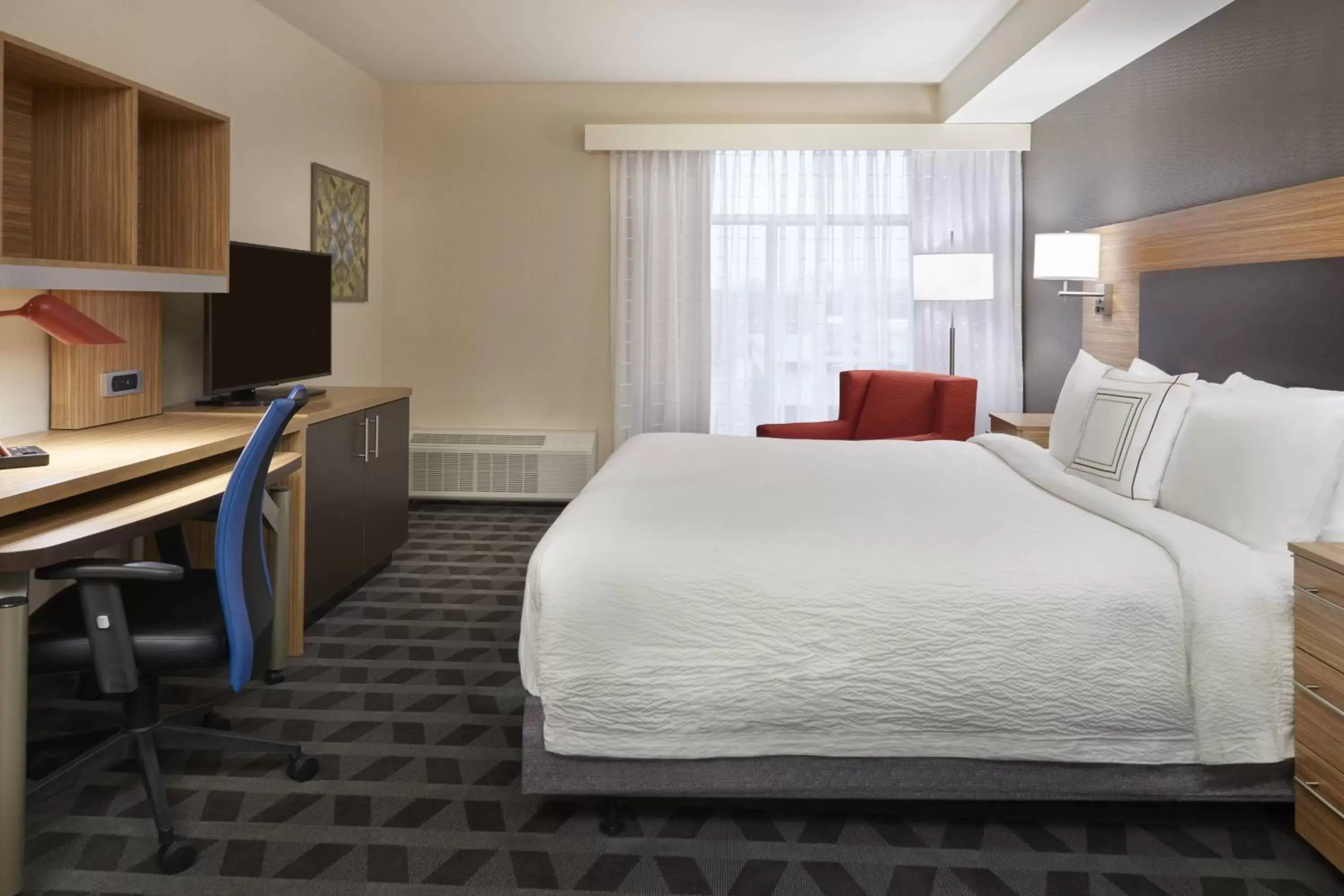 Bedroom, Bed in TownePlace Suites by Marriott Oshawa