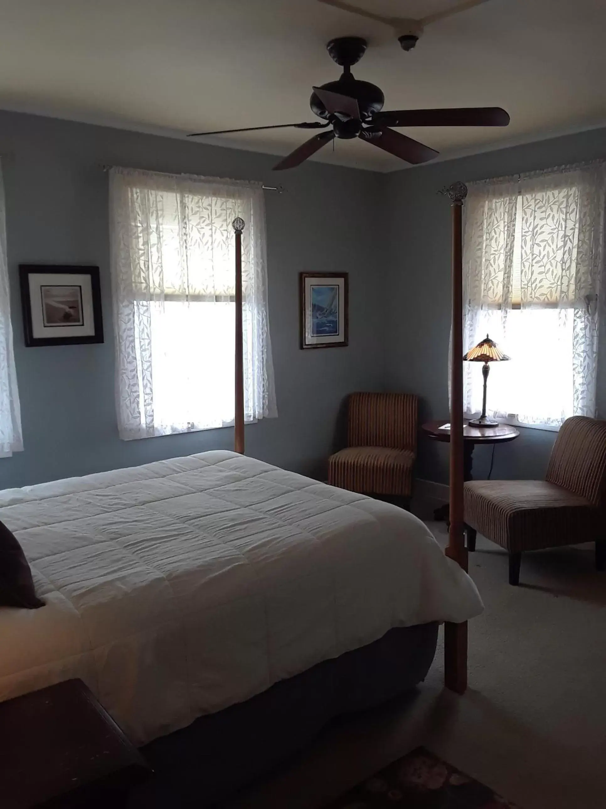 Deluxe Double Room in Waybury Inn Deluxe Double Room in Waybury Inn