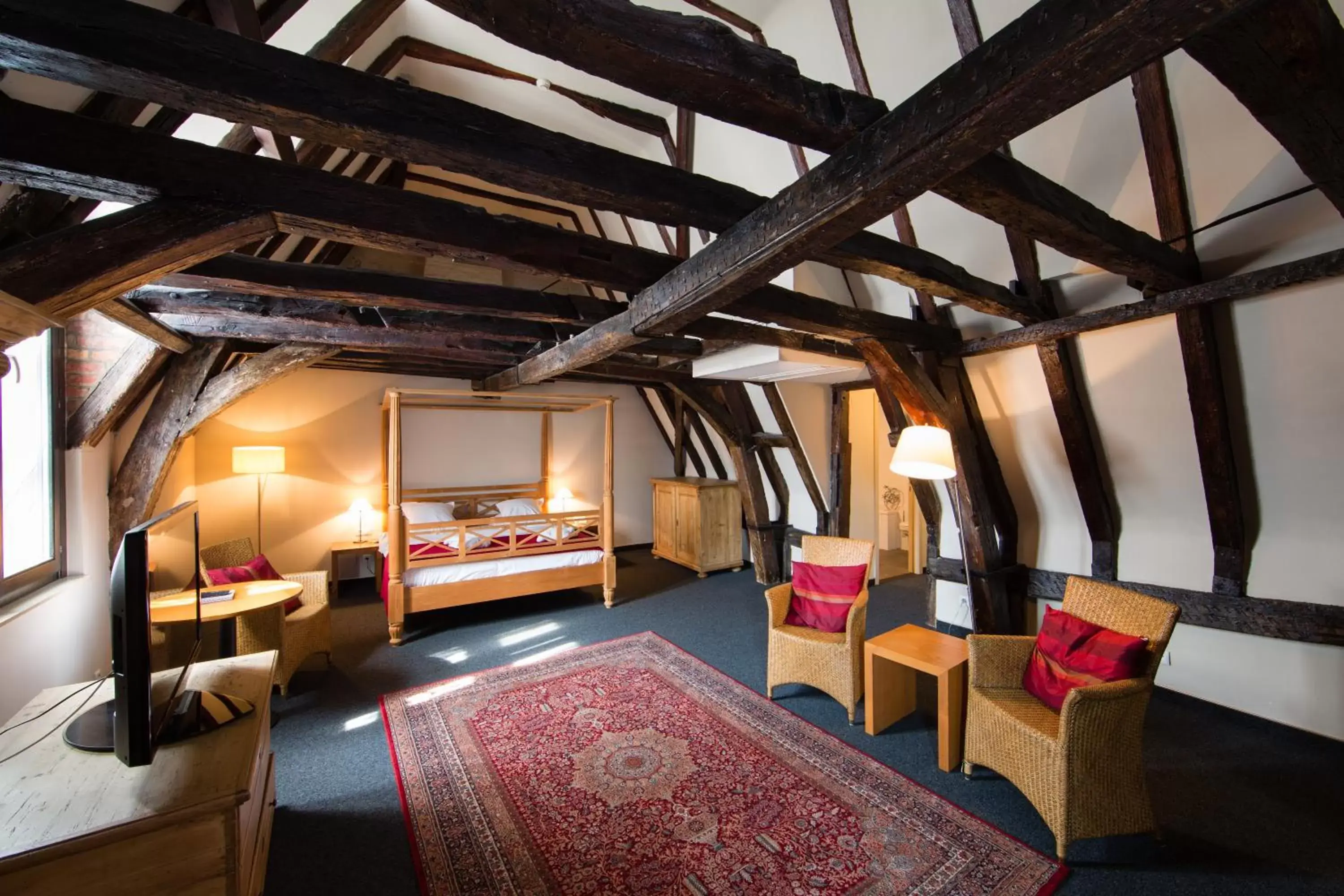 Photo of the whole room in Ghent River Hotel