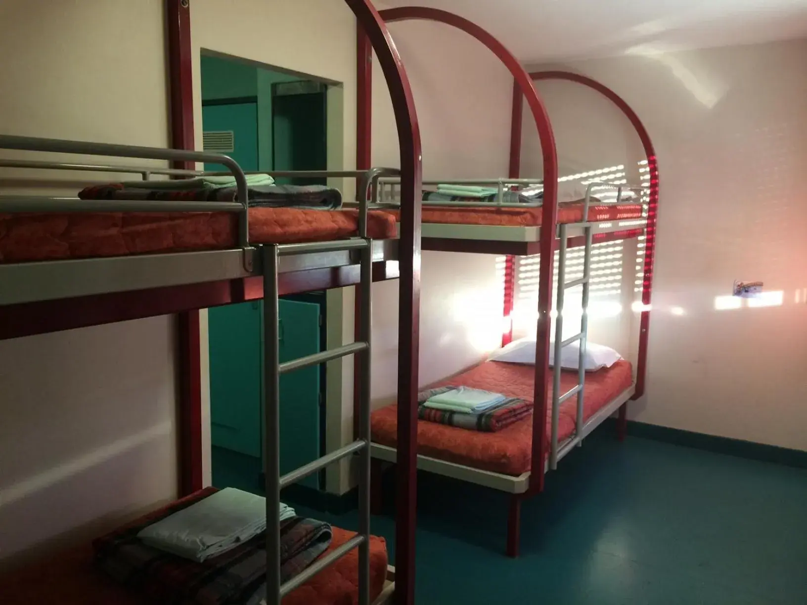 Bed, Bunk Bed in Ethic Etapes Dijon