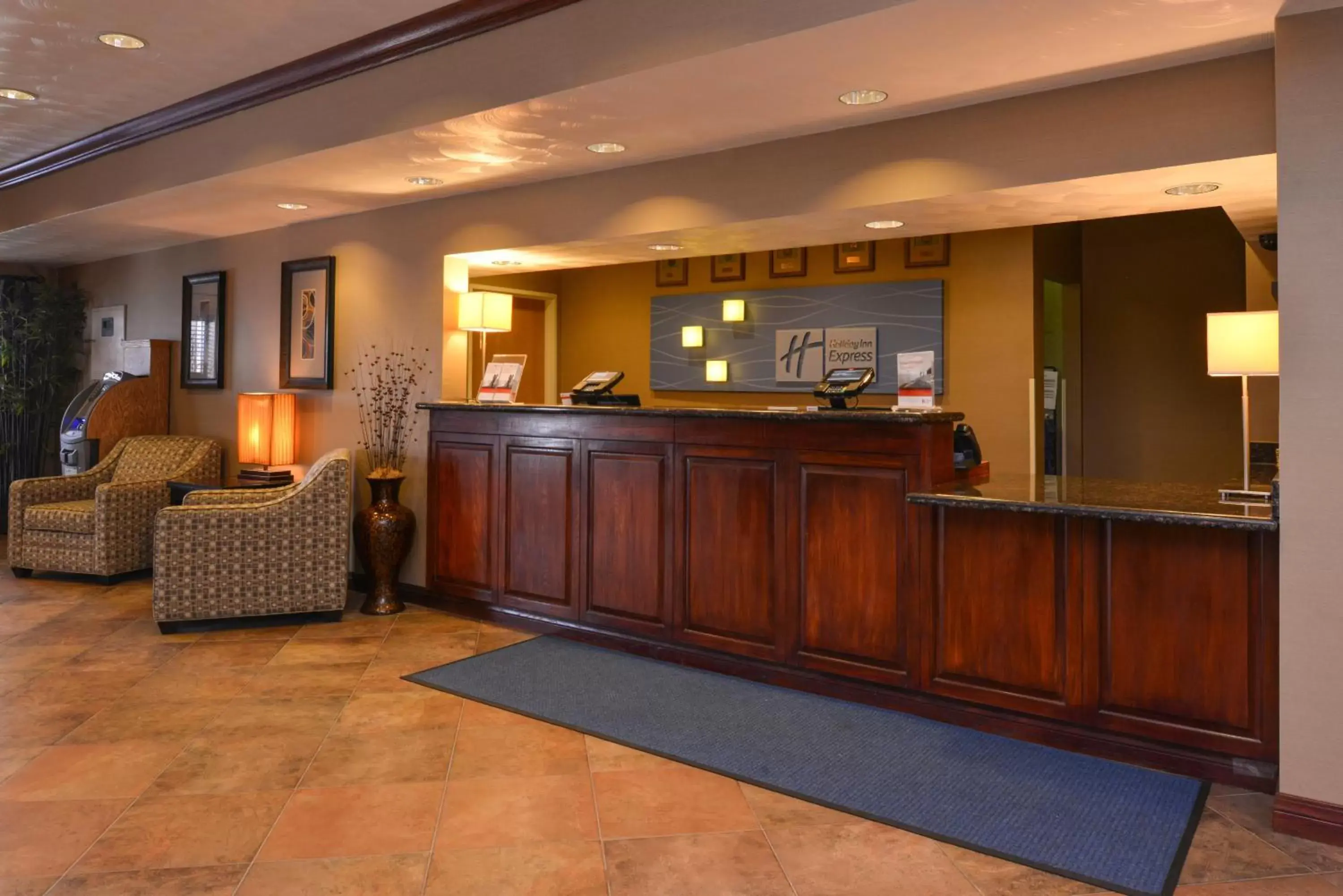 Lobby or reception, Lobby/Reception in Holiday Inn Express Morgantown, an IHG Hotel