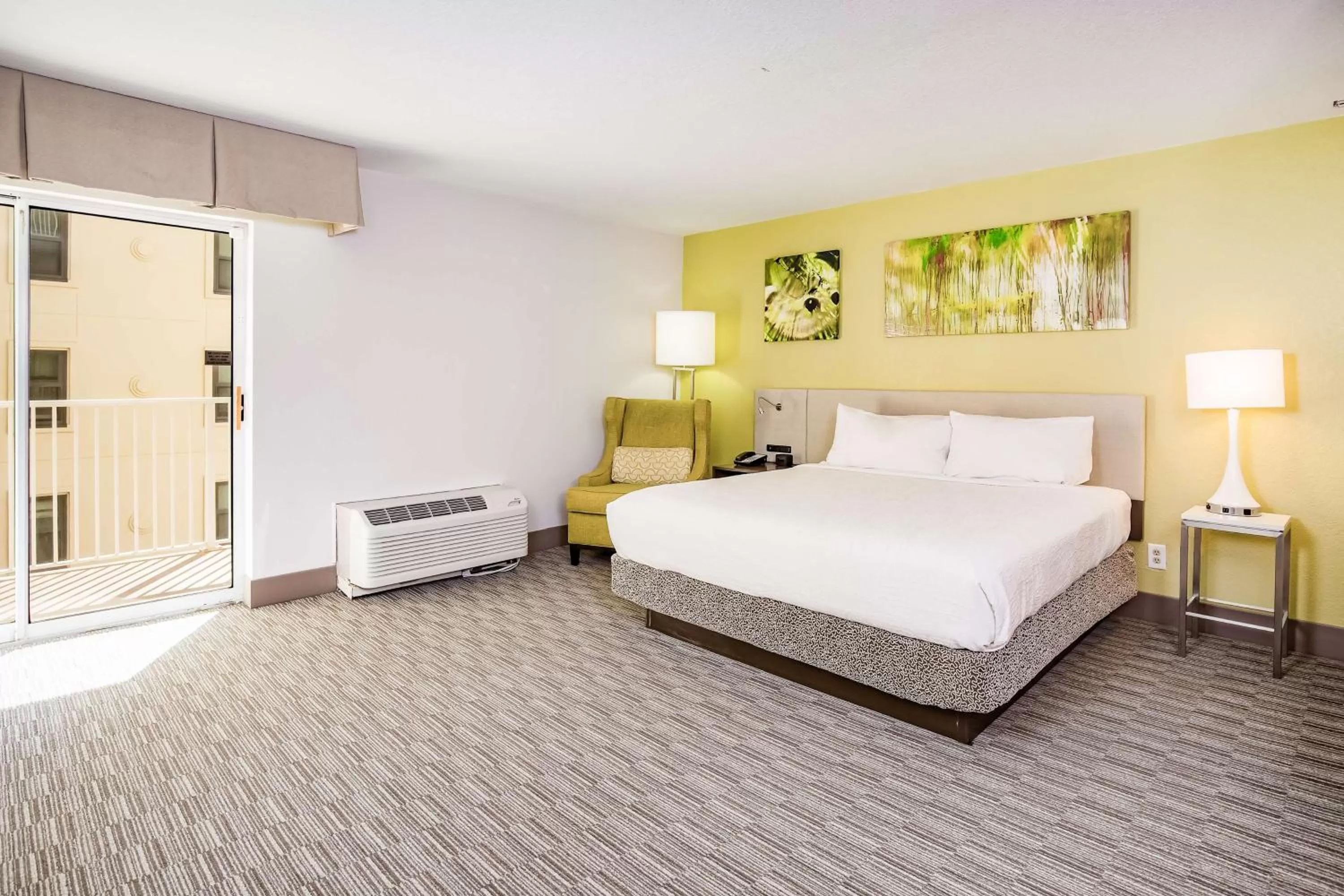 Bed in Hilton Garden Inn Orange Beach