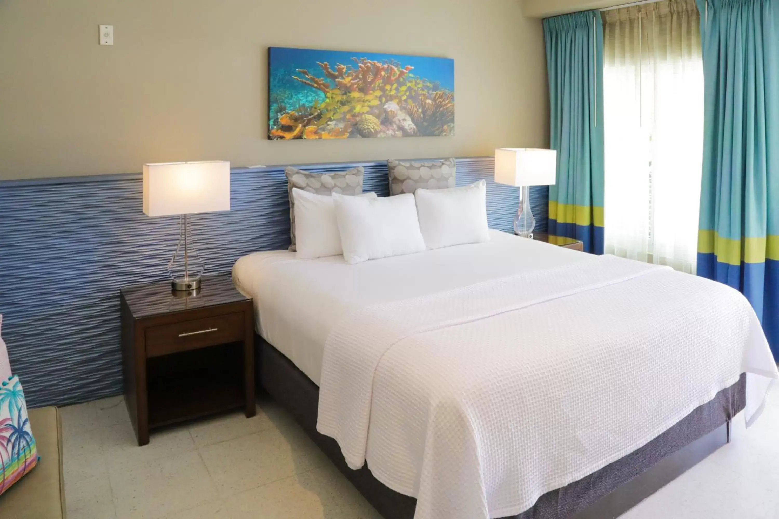 Bed in Orchid Key Inn - Adults Only