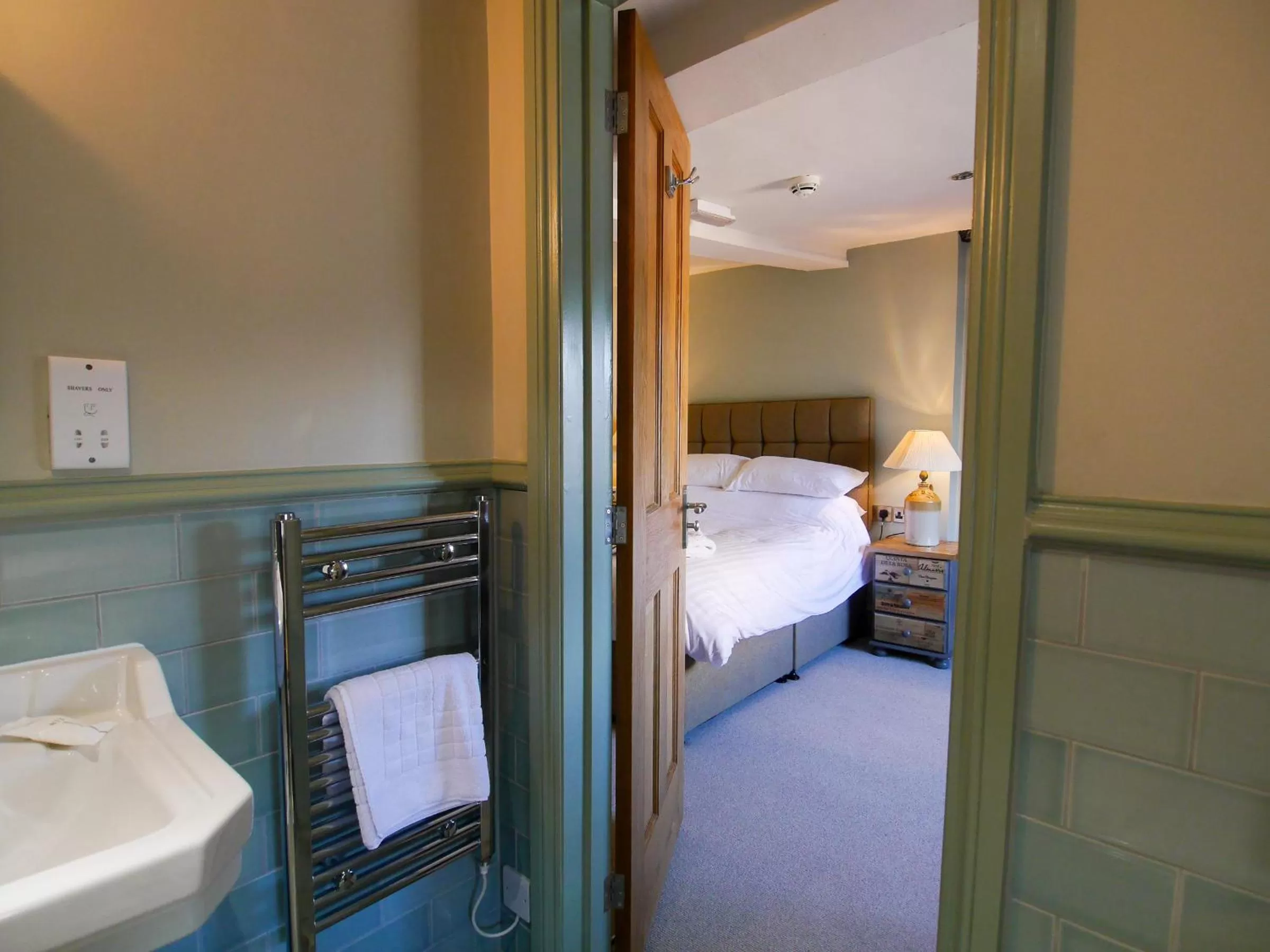 Decorative detail, Bed in The Fox