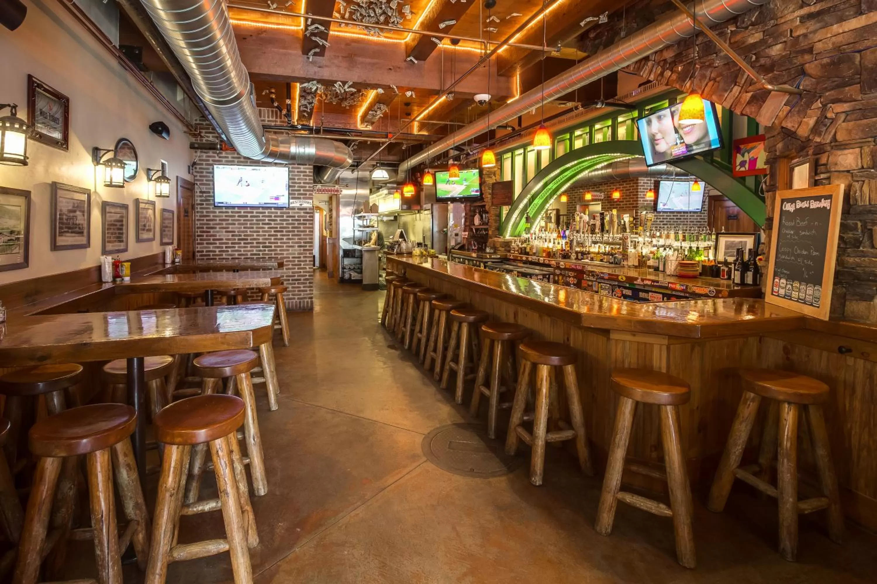 Food and drinks in The Green Bridge Inn