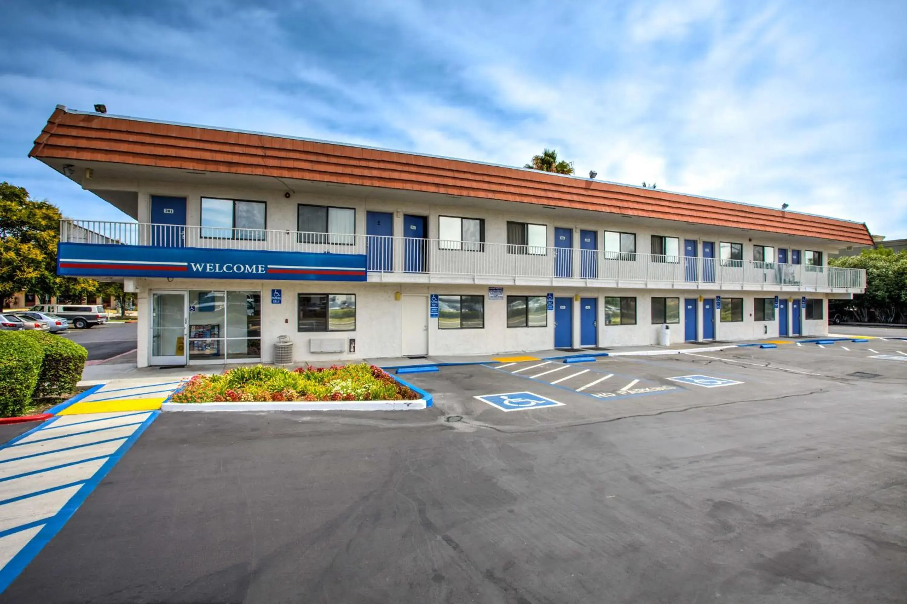 Property building in Motel 6-Vacaville, CA