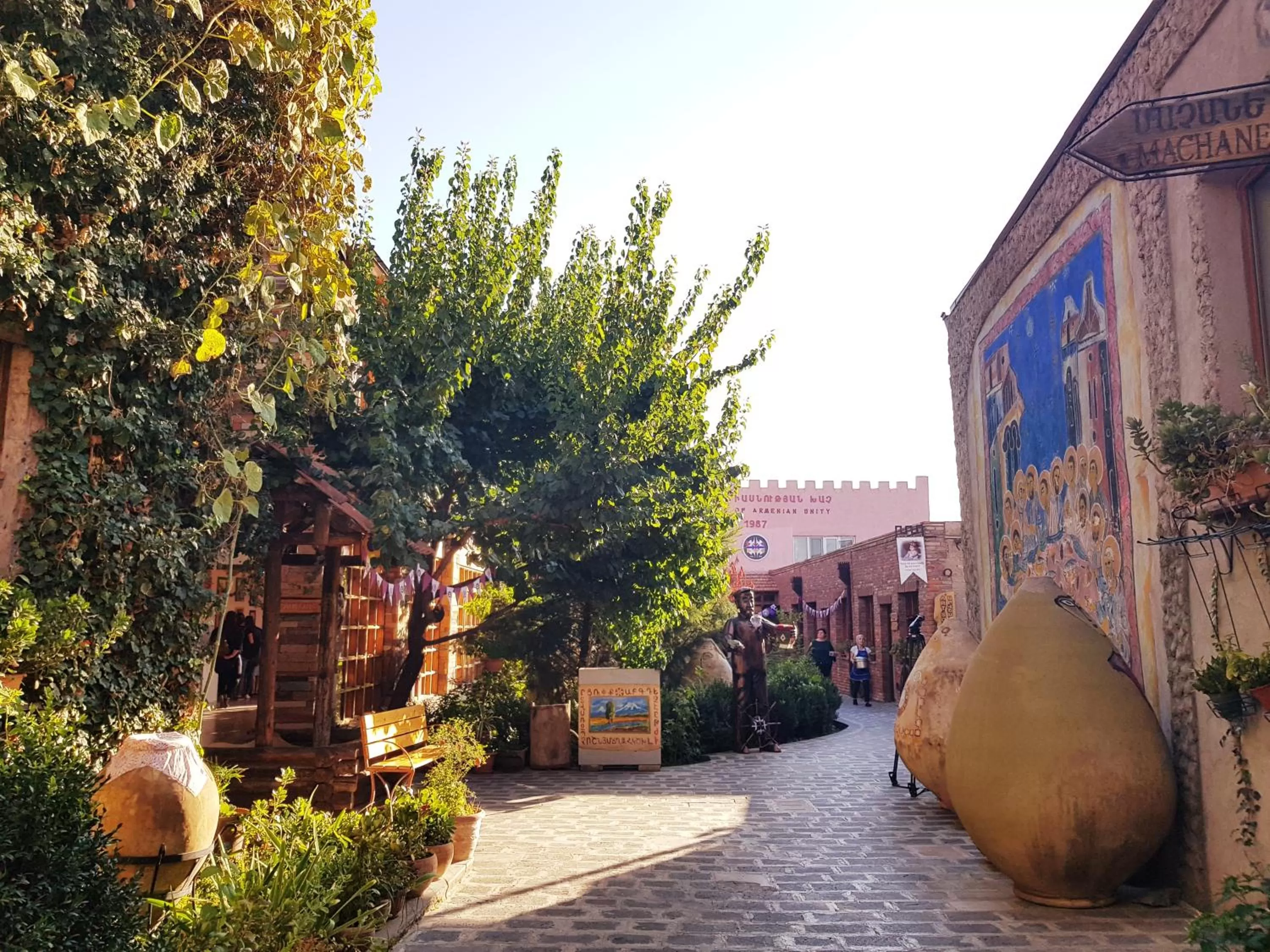 Neighbourhood, Property Building in Machanents Art Hotel