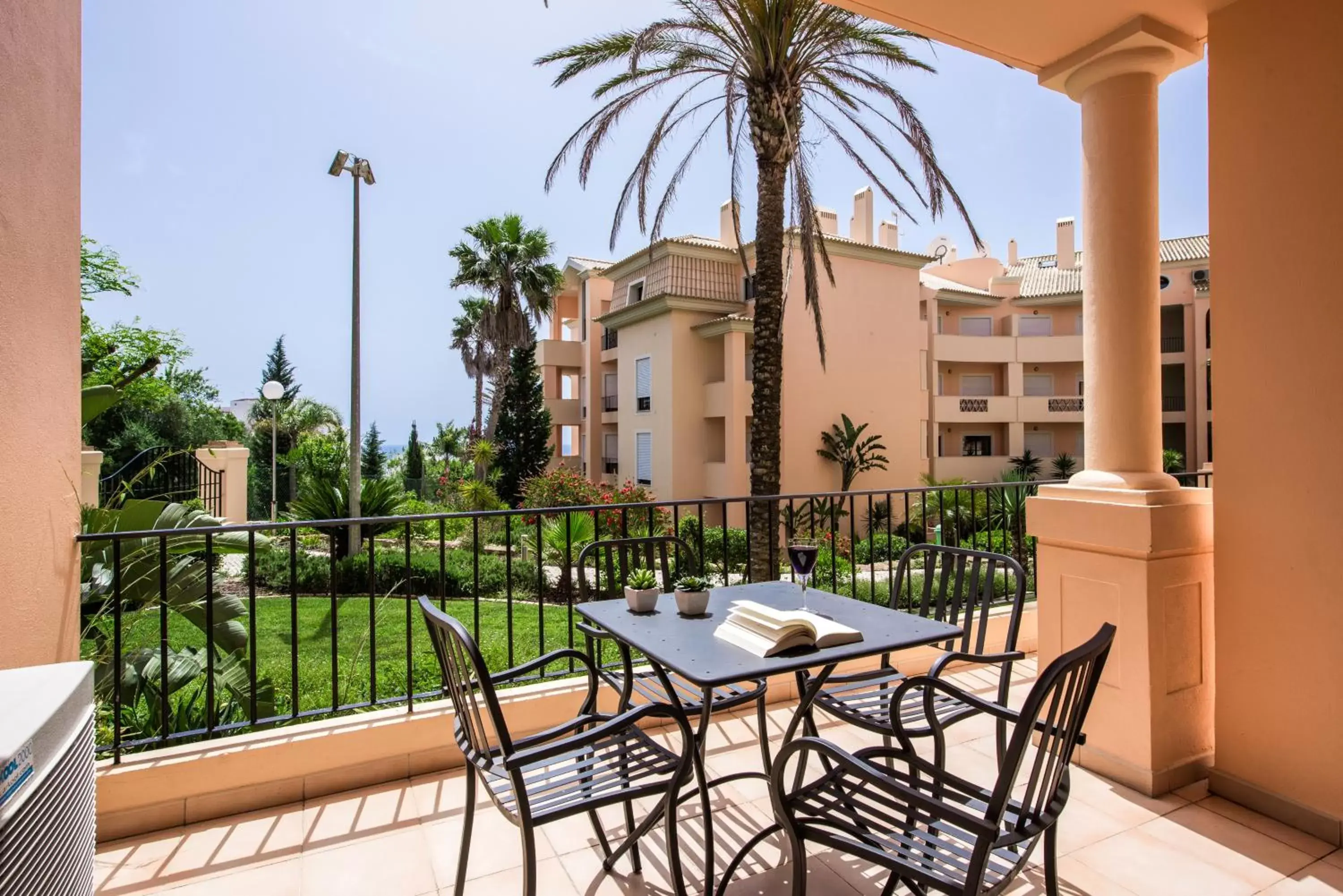 Garden view, Patio/Outdoor Area in Estrela da Luz Resort