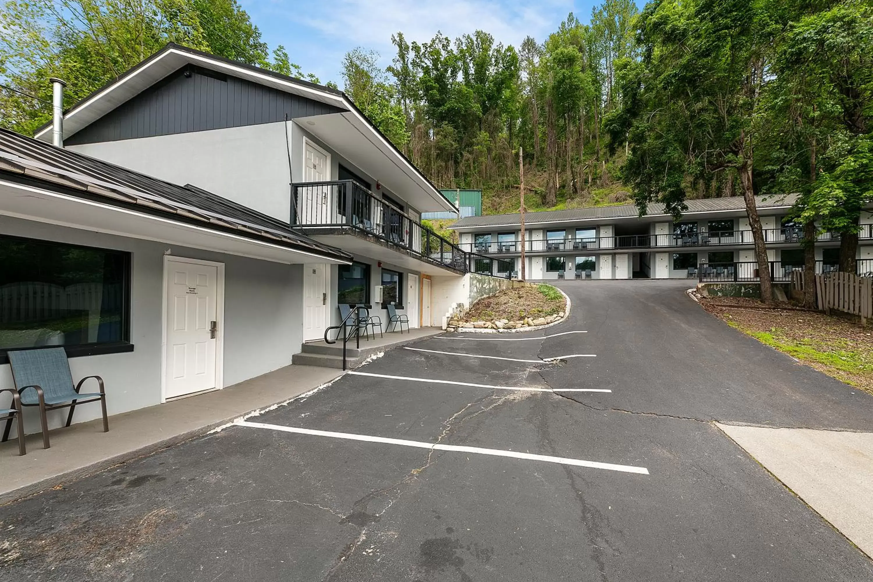 Property Building in Gatlinburg Mountain Inn