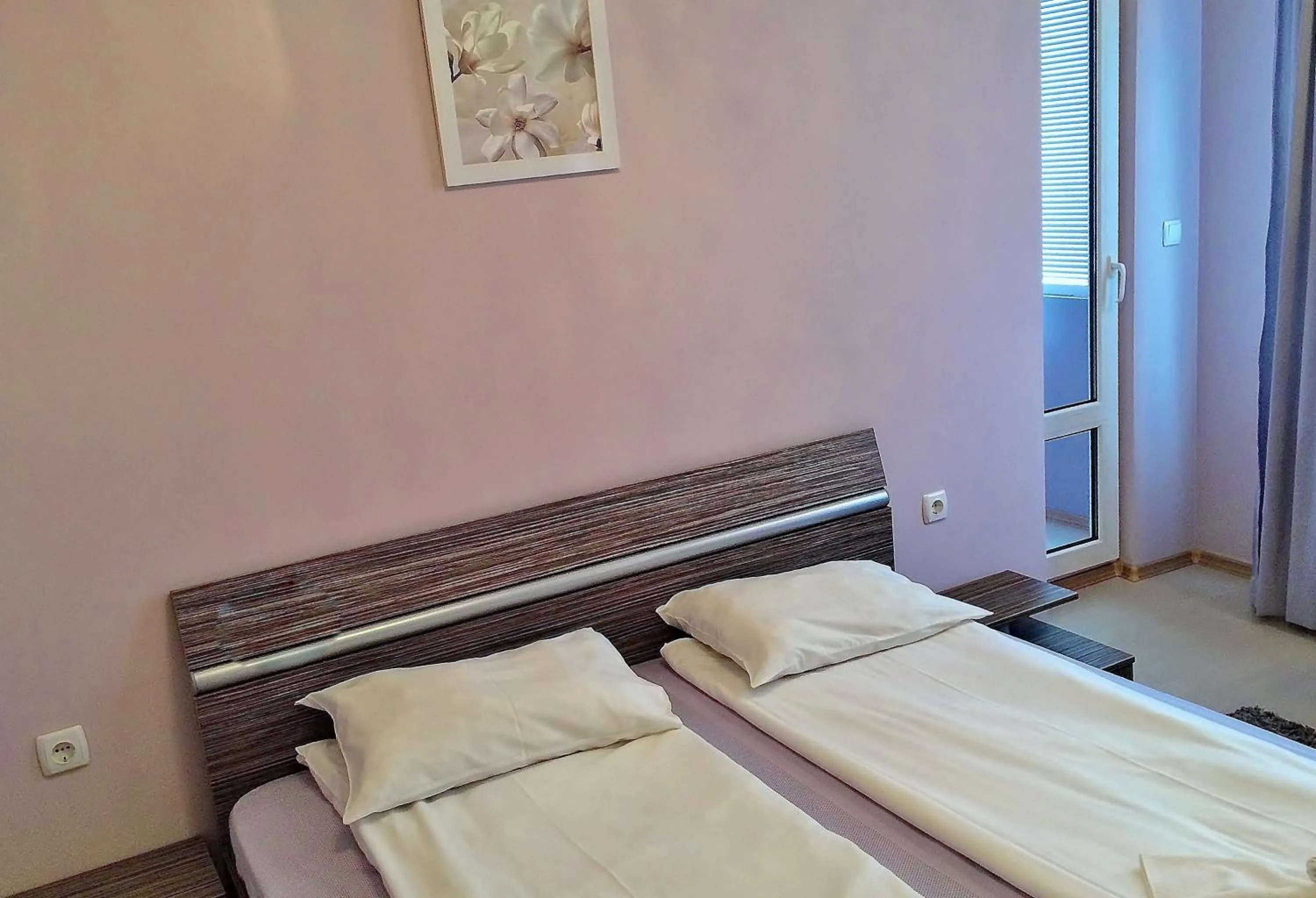 Decorative detail, Bed in Family Hotel Dalis